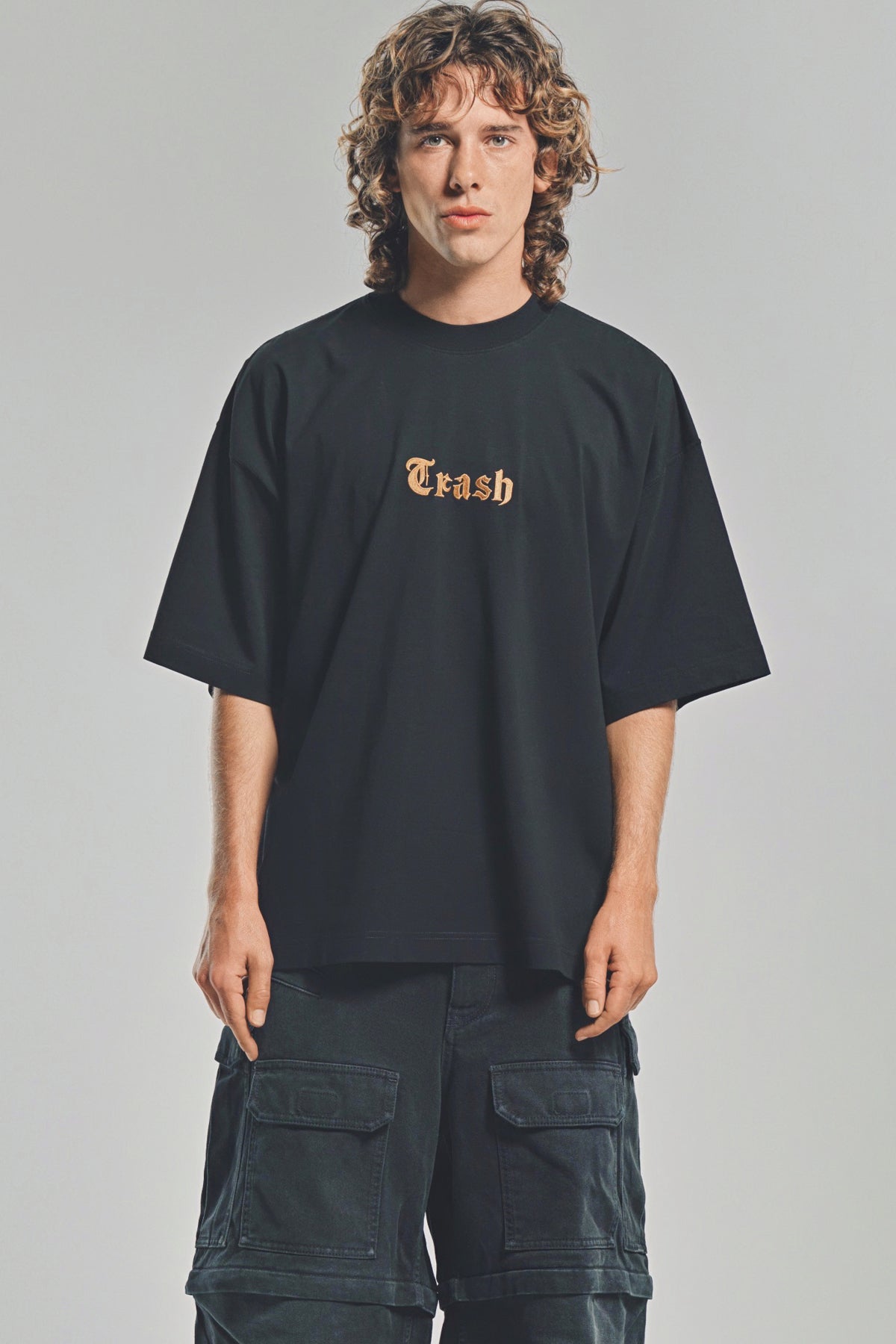 VETEMENTS | TRASH EMBROIDERED TEE