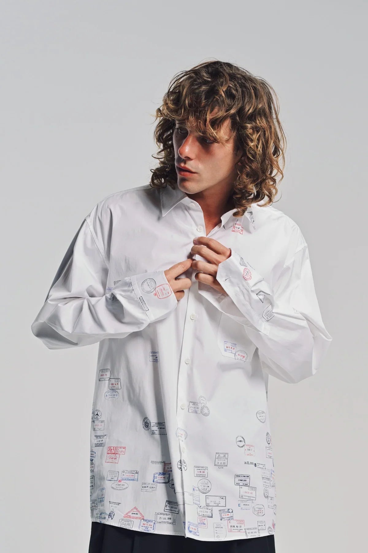 VETEMENTS | PASSPORT STAMPS LONG SLEEVE SHIRT
