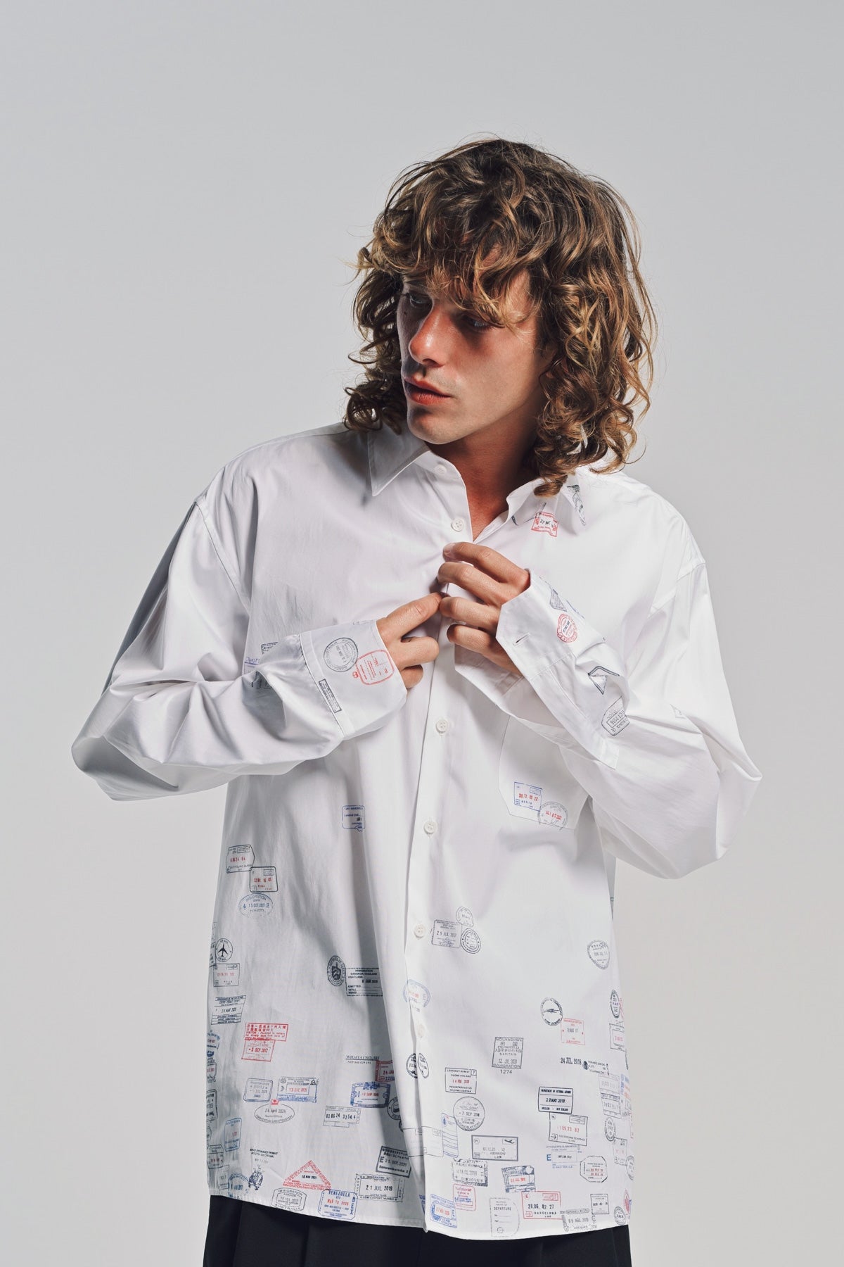 VETEMENTS | PASSPORT STAMPS LONG SLEEVE SHIRT