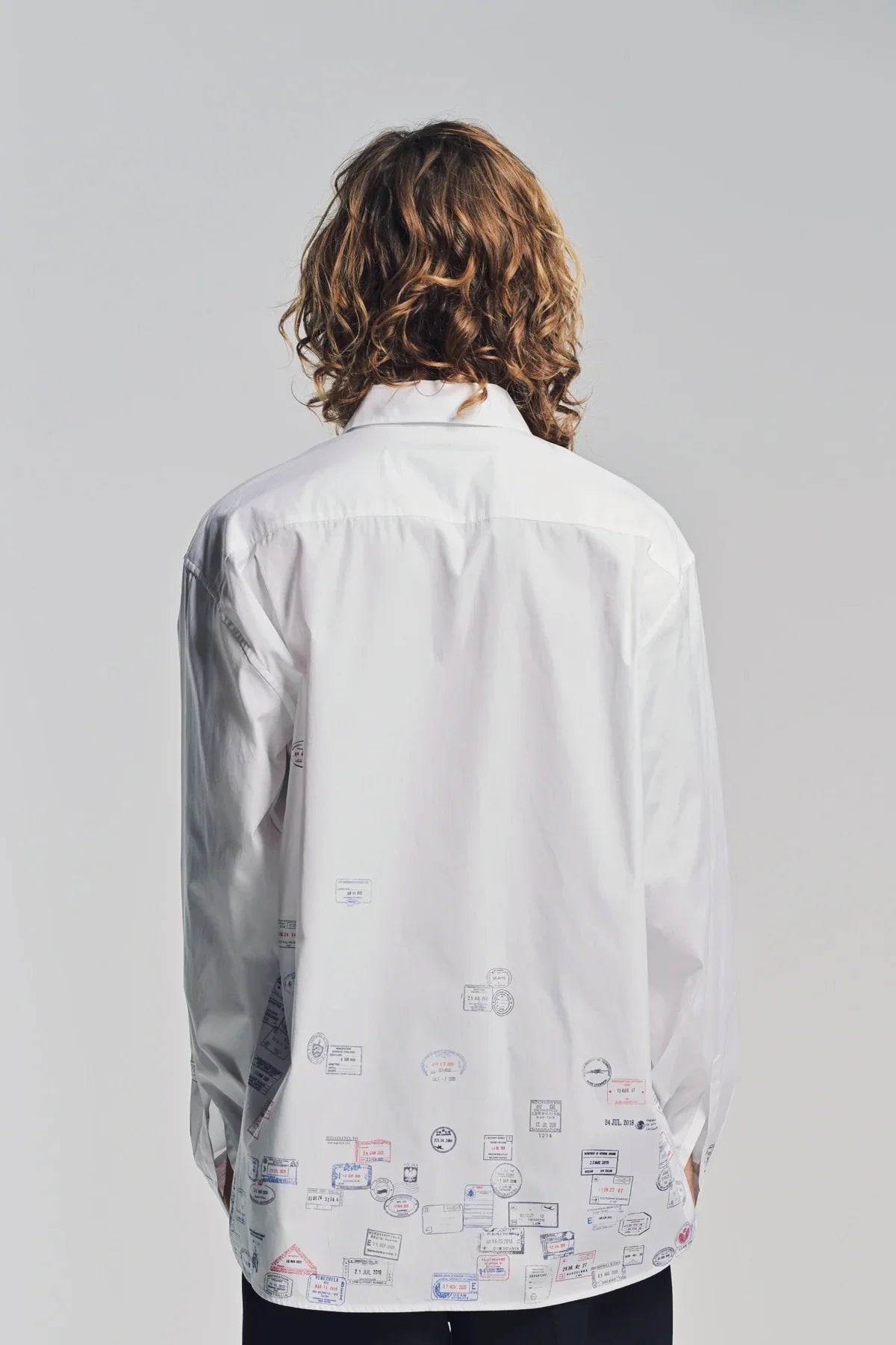 VETEMENTS | PASSPORT STAMPS LONG SLEEVE SHIRT