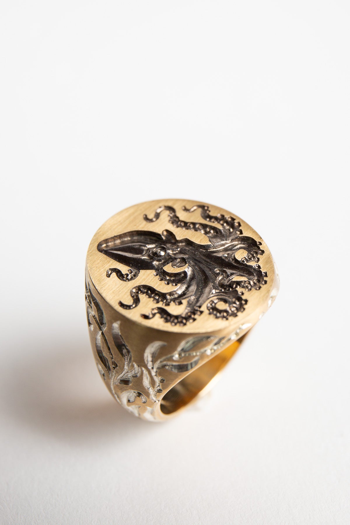 CASTRO SMITH | 'DIFFERENT MINDS' OCTOPUS SIGNET RING
