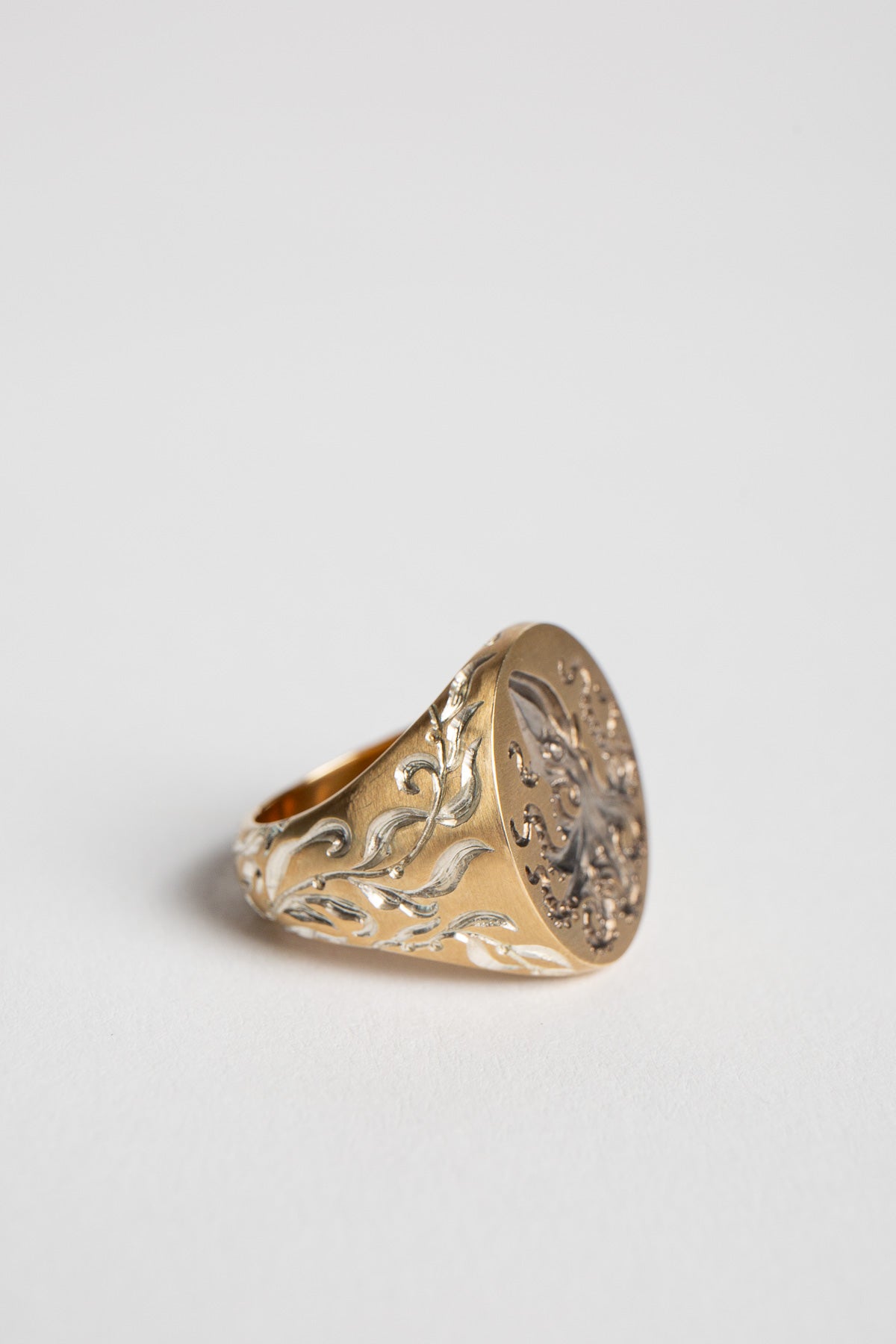 CASTRO SMITH | 'DIFFERENT MINDS' OCTOPUS SIGNET RING