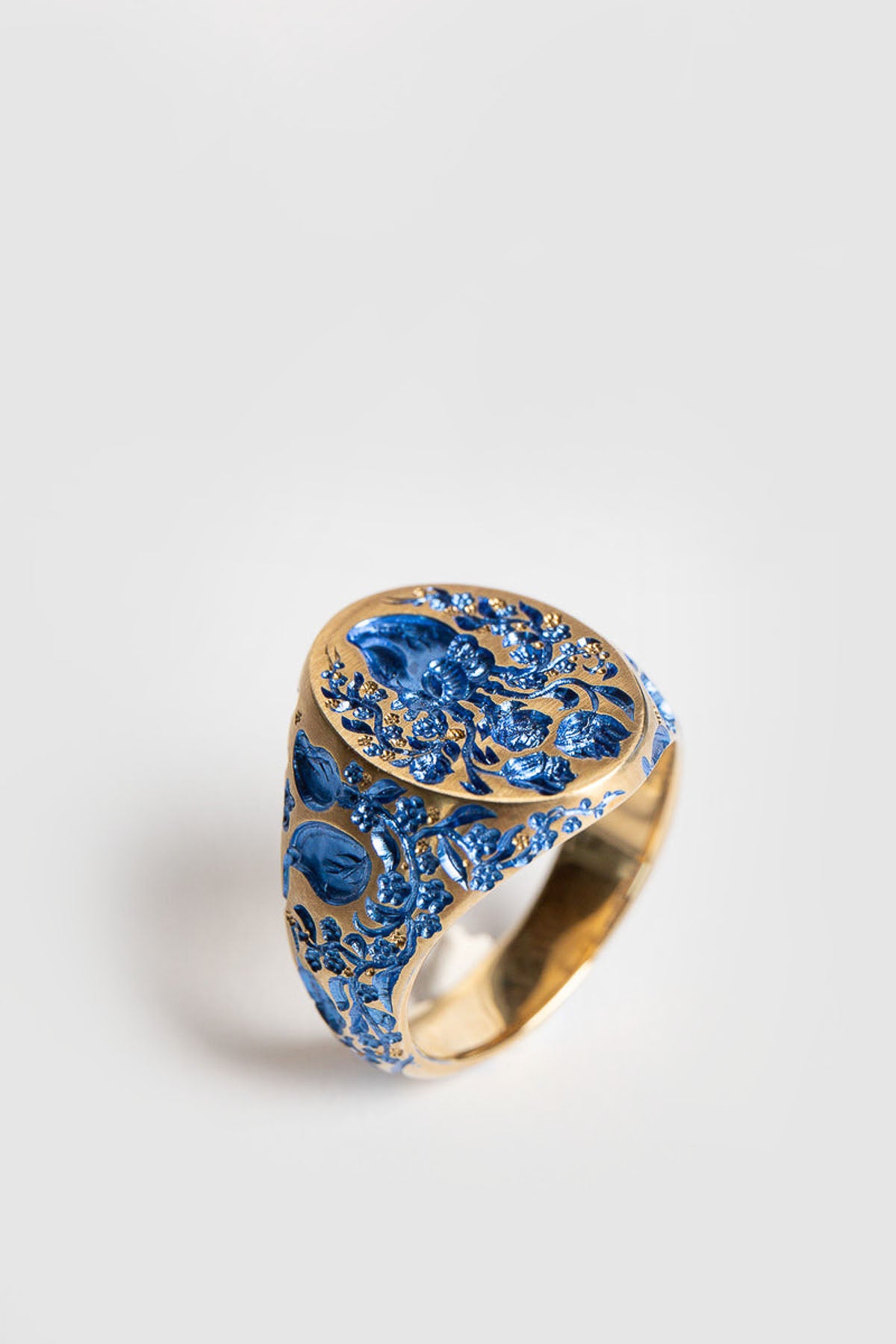 CASTRO SMITH | CLASSIC HEART SIGNET RING