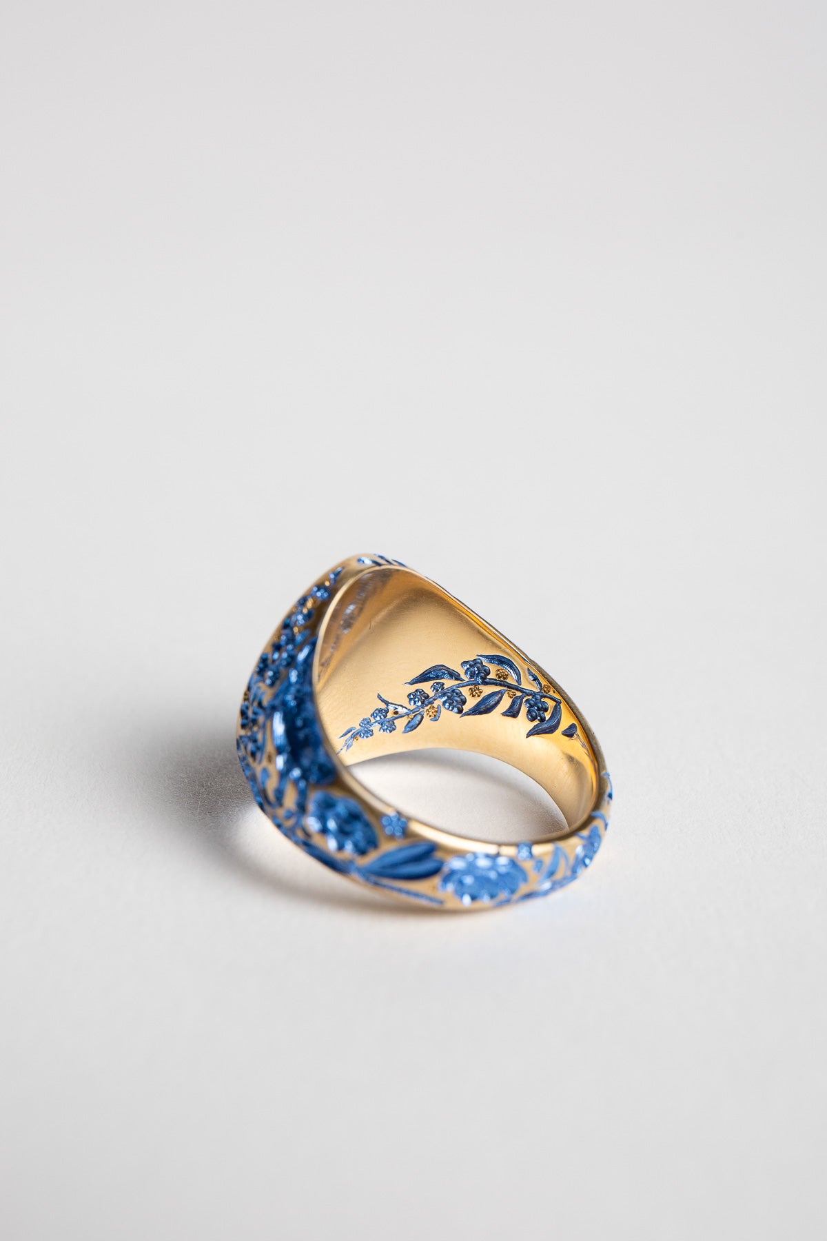 CASTRO SMITH | CLASSIC HEART SIGNET RING