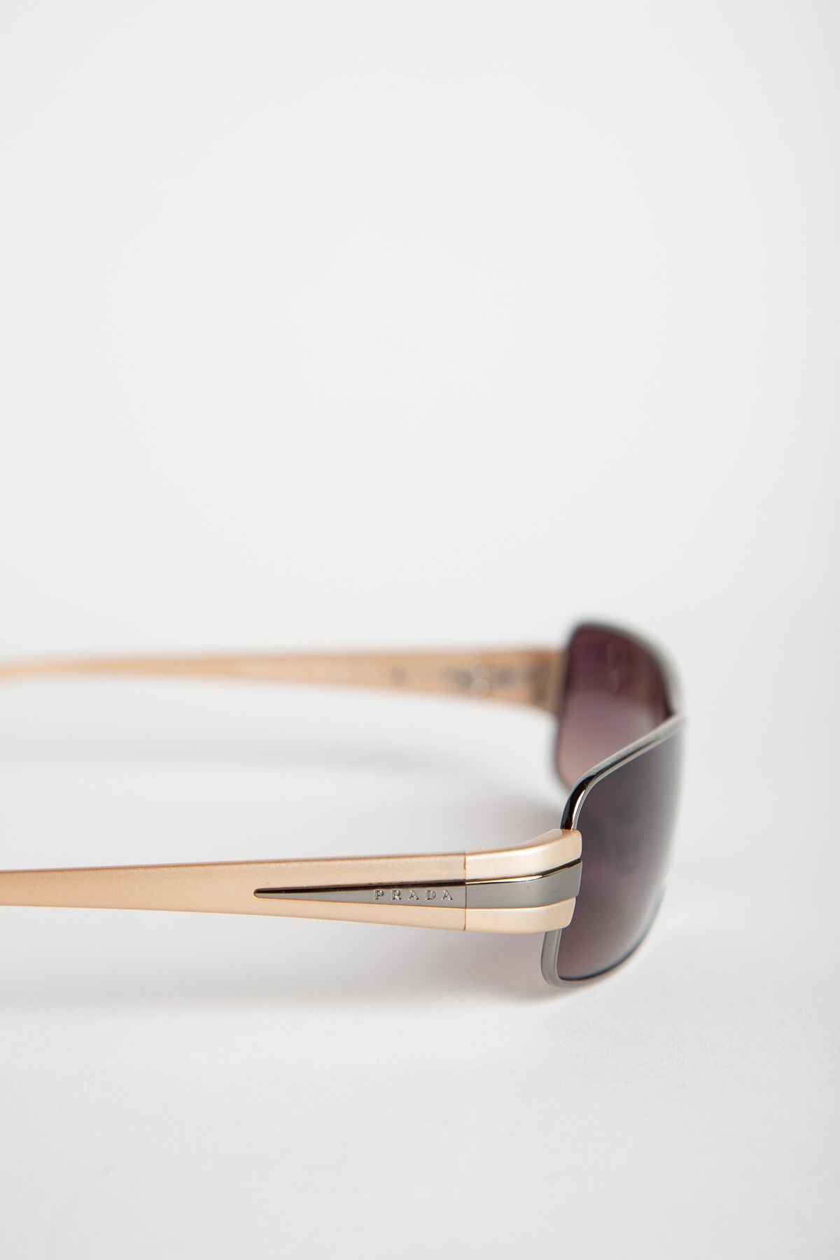 2000'S PRADA SLEEK SPR50 SUNGLASSES