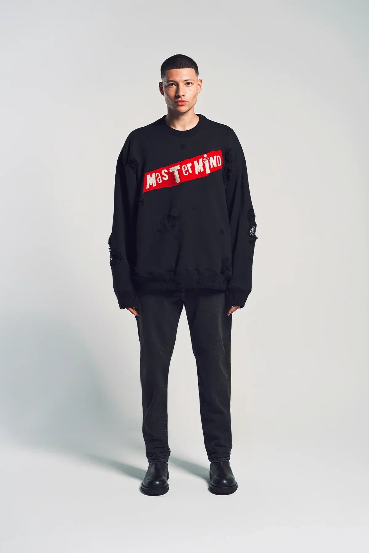 MASTERMIND | DISTRESSED SWEATSHIRT