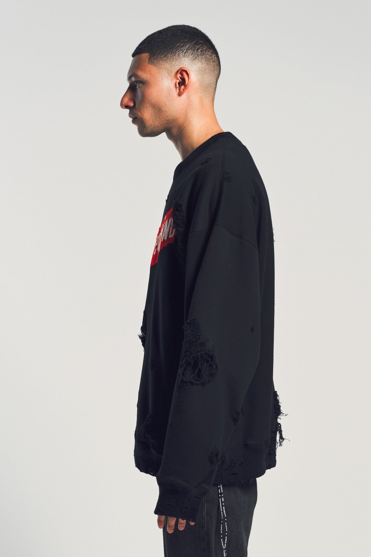 MASTERMIND | DISTRESSED SWEATSHIRT