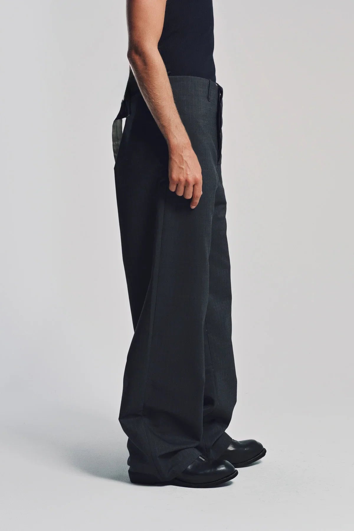 K'ANG | BUCKLE BACK PLEATED TROUSERS