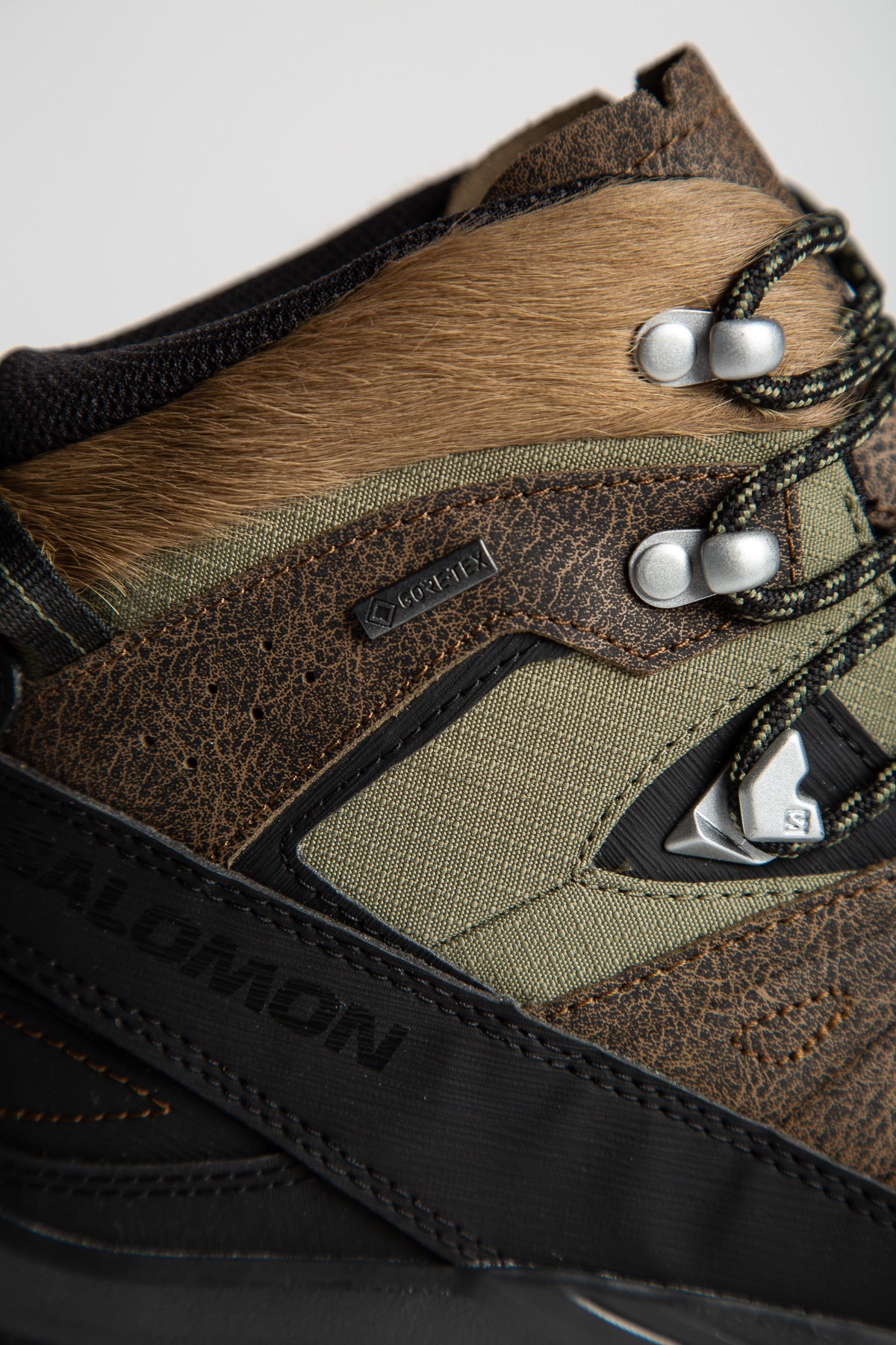 SALOMON | X-ALP MID DISTRESSED LEATHER GORE-TEX SNEAKERS