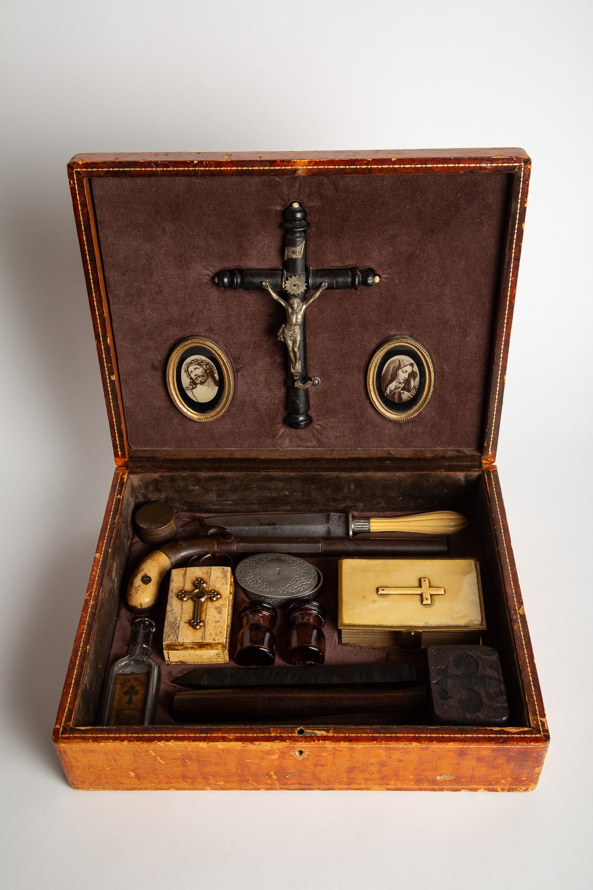 MAXFIELD PRIVATE COLLECTION | 1840'S VAMPIRE SLAYER KIT