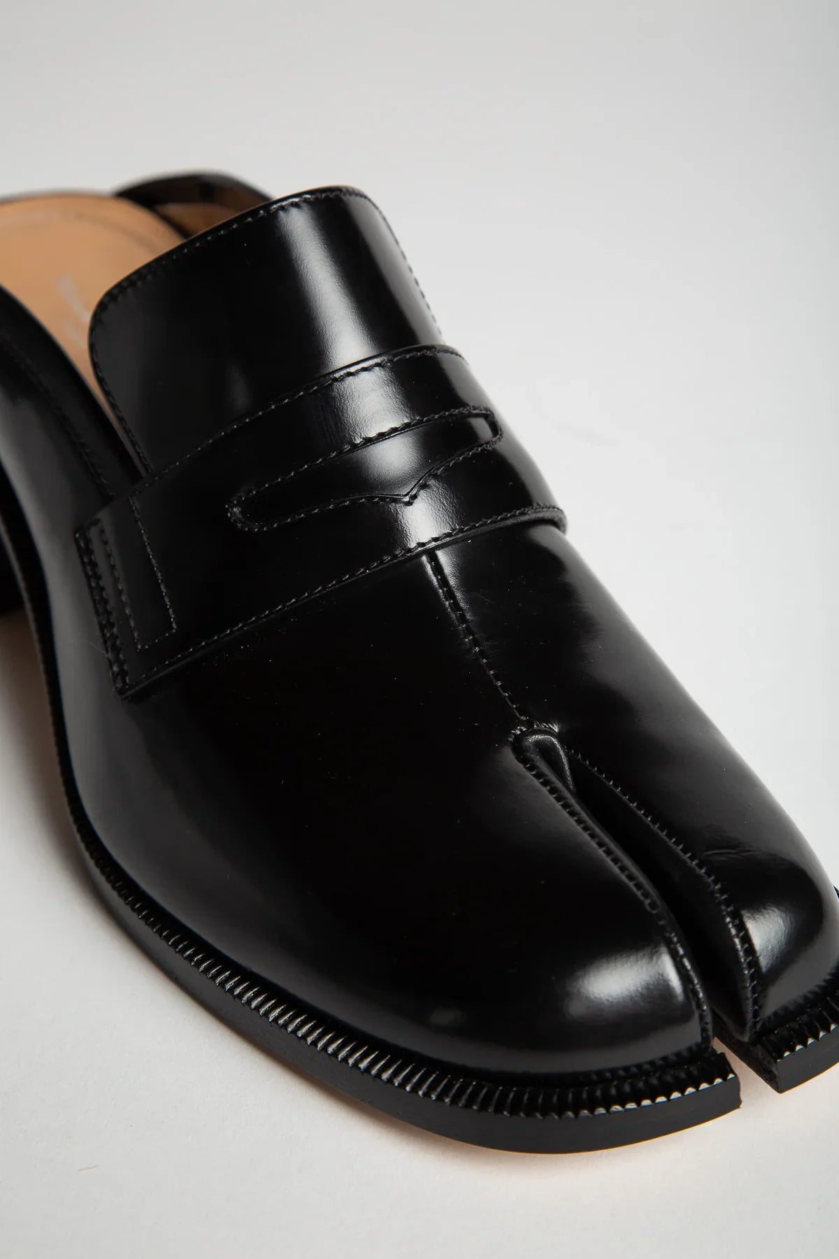 MAISON MARGIELA | TABI CITY LOAFER MULES
