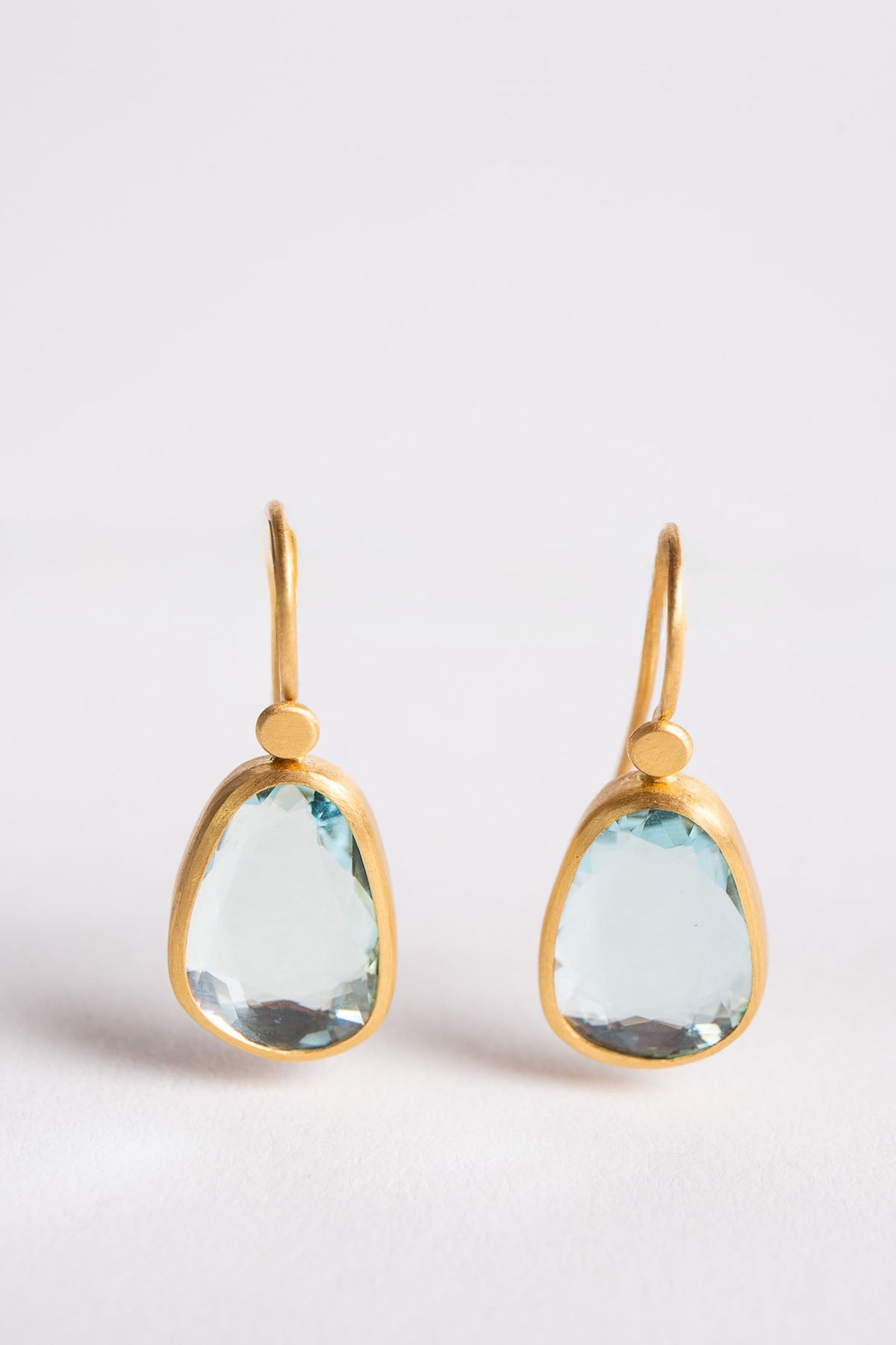 ELI HALILI | YELLOW GOLD & DOUBLE ROSE AQUAMARINE EARRINGS