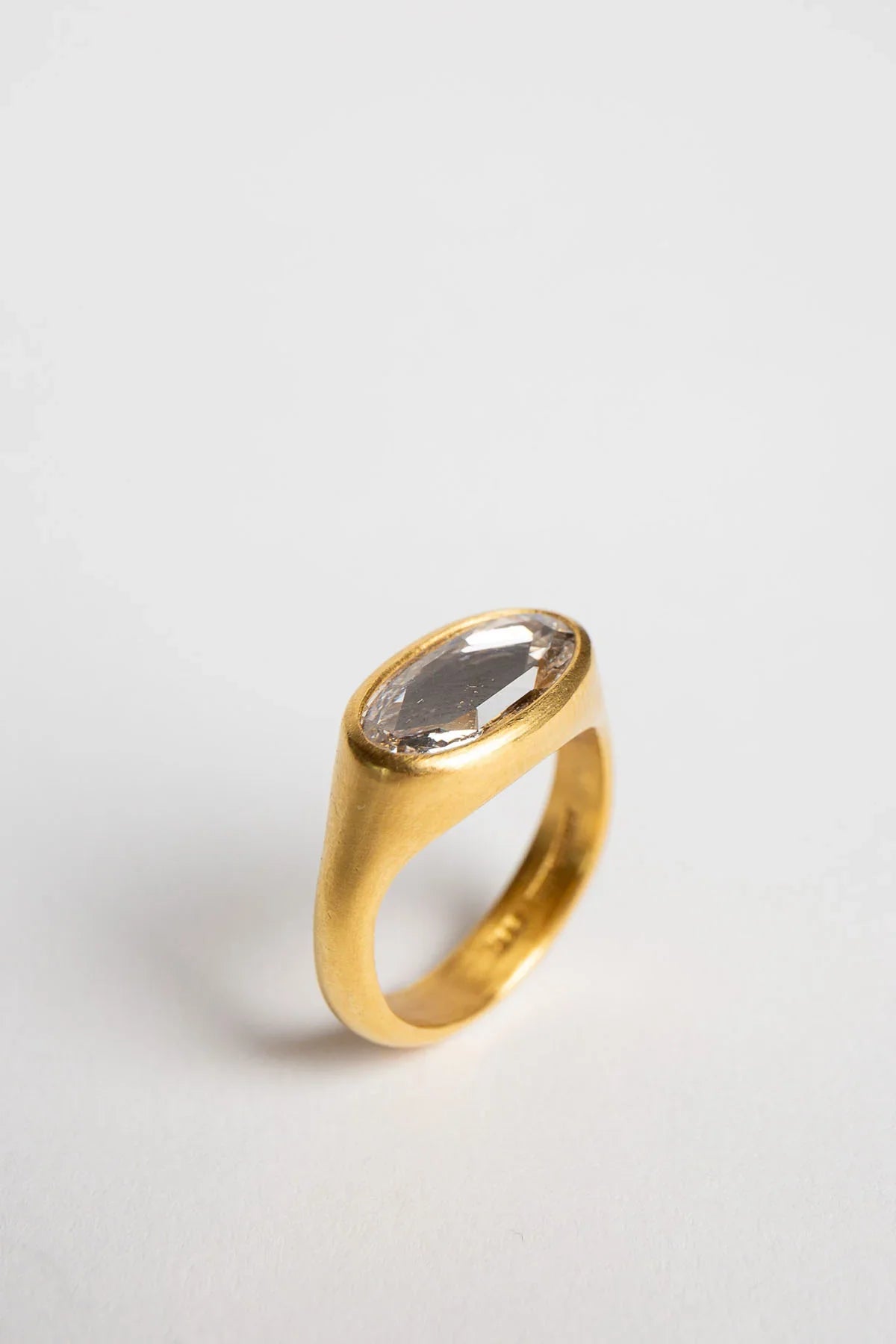 ELI HALILI | YELLOW GOLD OVAL DIAMOND RING