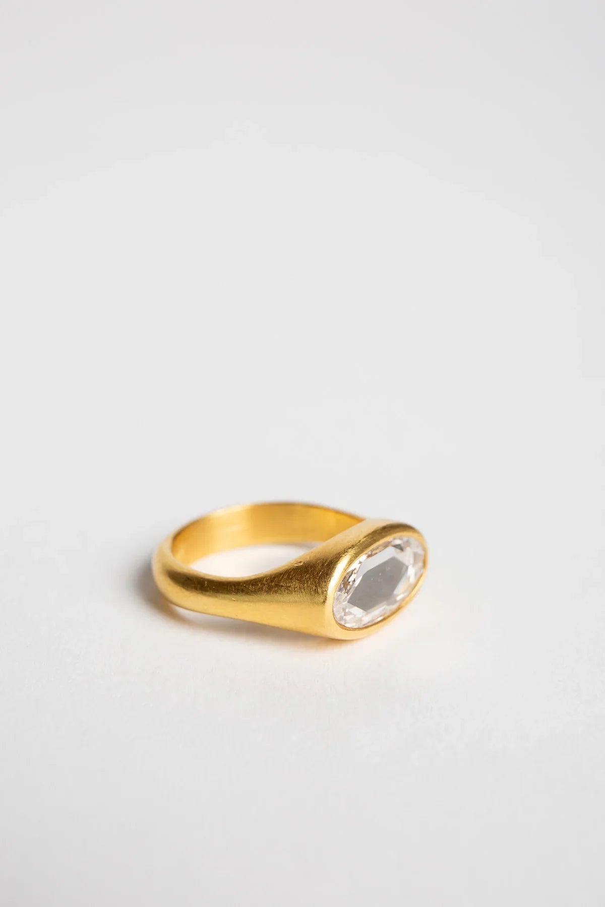 ELI HALILI | YELLOW GOLD OVAL DIAMOND RING