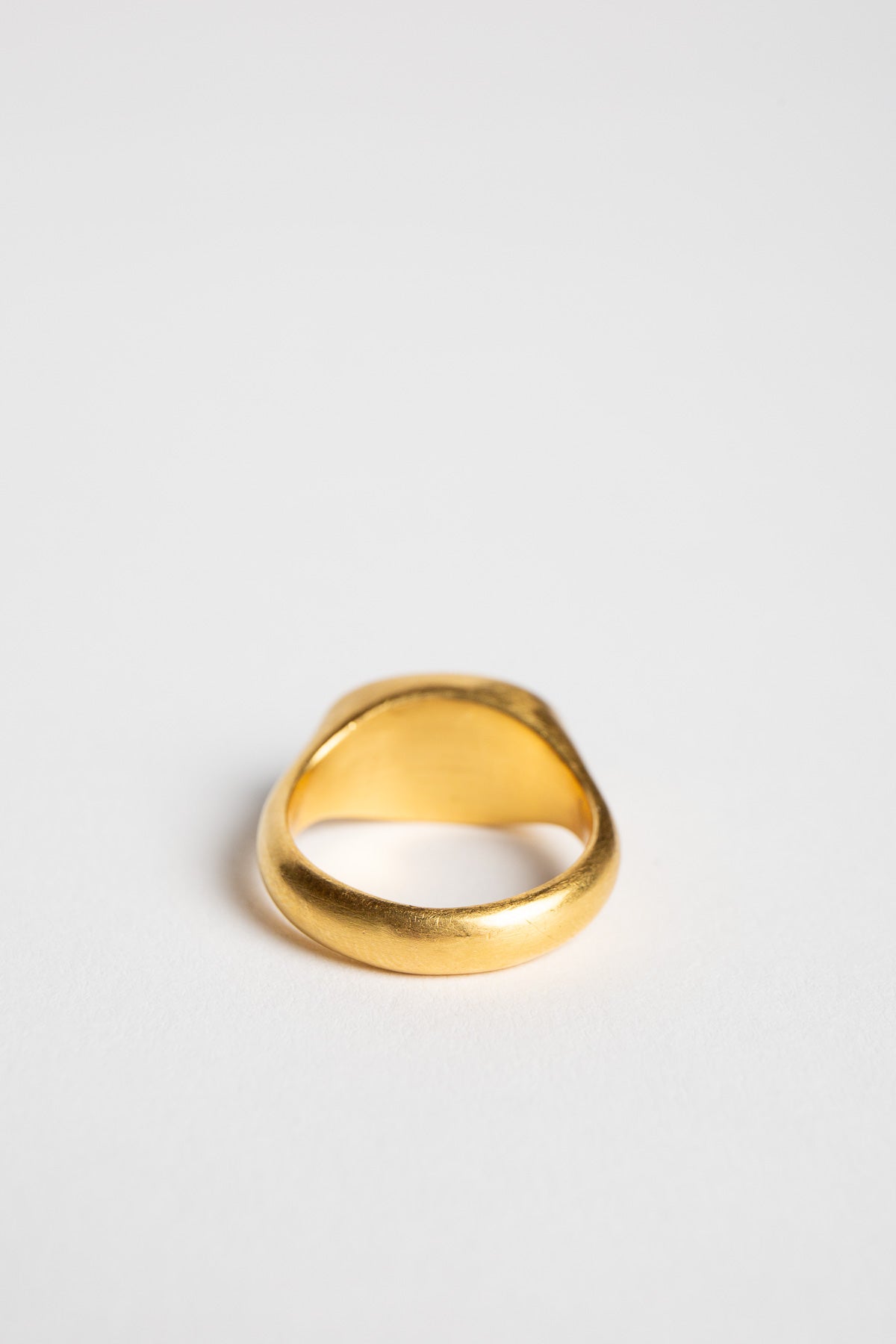 ELI HALILI | YELLOW GOLD & OVAL DIAMOND RING