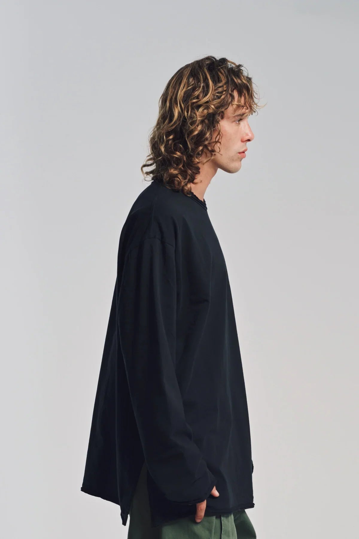 AUBERO | ROLLED TRIM LONG SLEEVE T-SHIRT