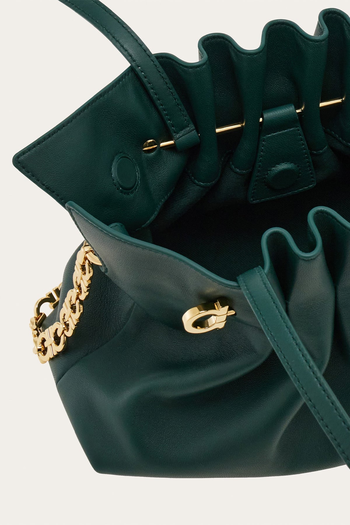 FERRAGAMO | LARGE DUMPLING SOFT SHOULDER BAG