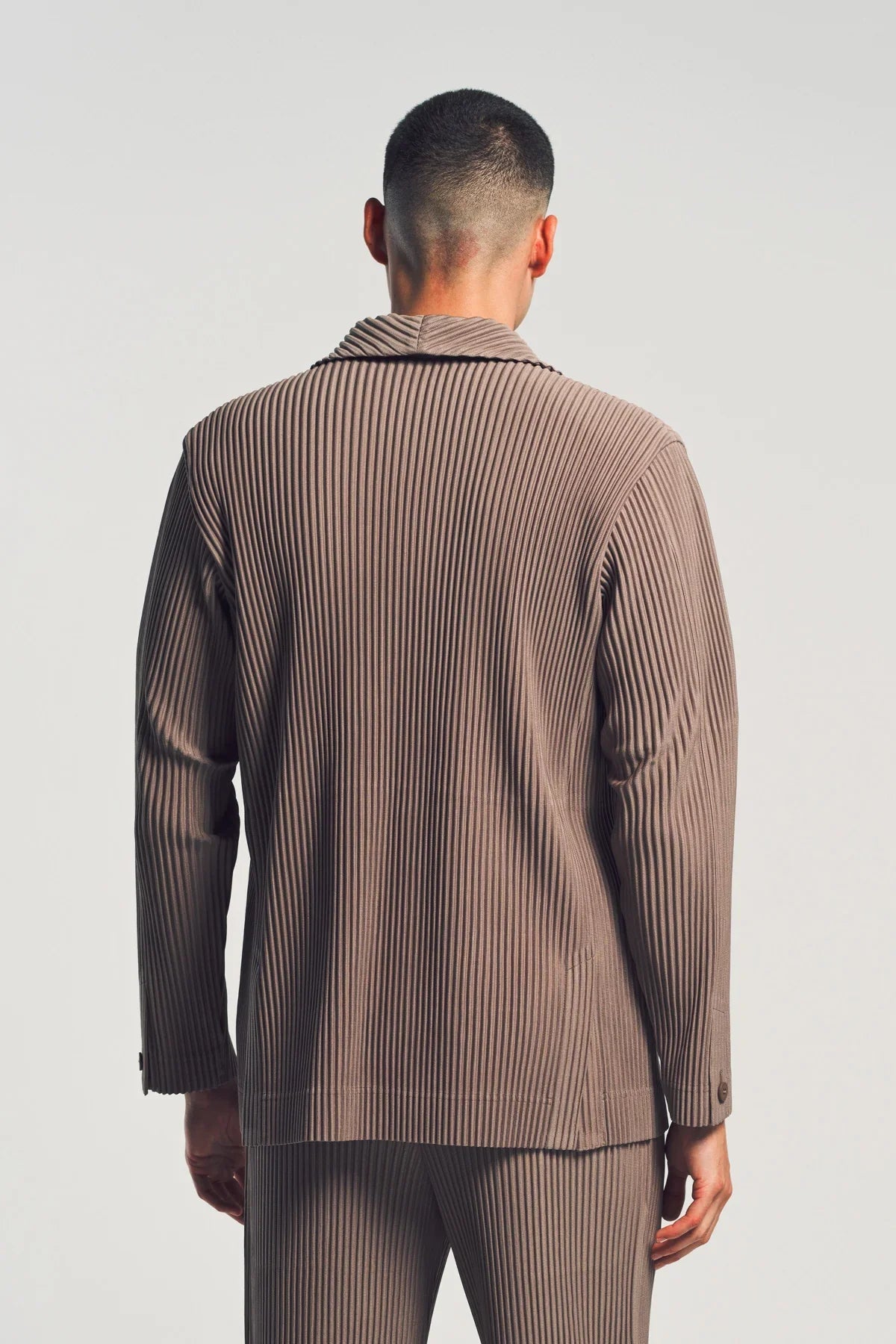 HOMME PLISSÉ ISSEY MIYAKE | PLEATED DOUBLE BREASTED BLAZER