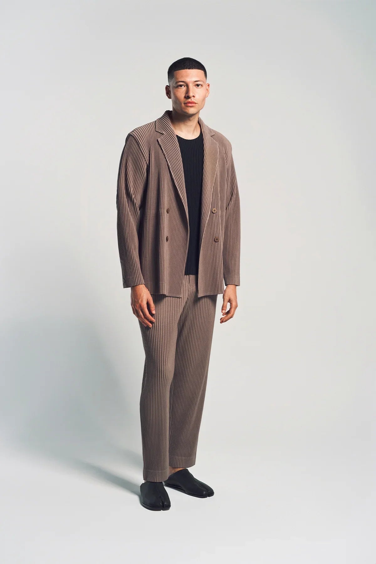 HOMME PLISSÉ ISSEY MIYAKE | TAILORED PLEATED PANTS