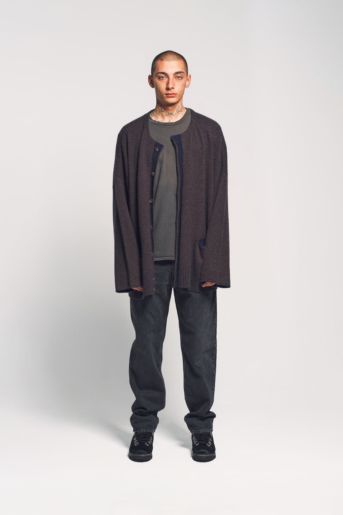 ZIGGY CHEN | CREWNECK CARDIGAN