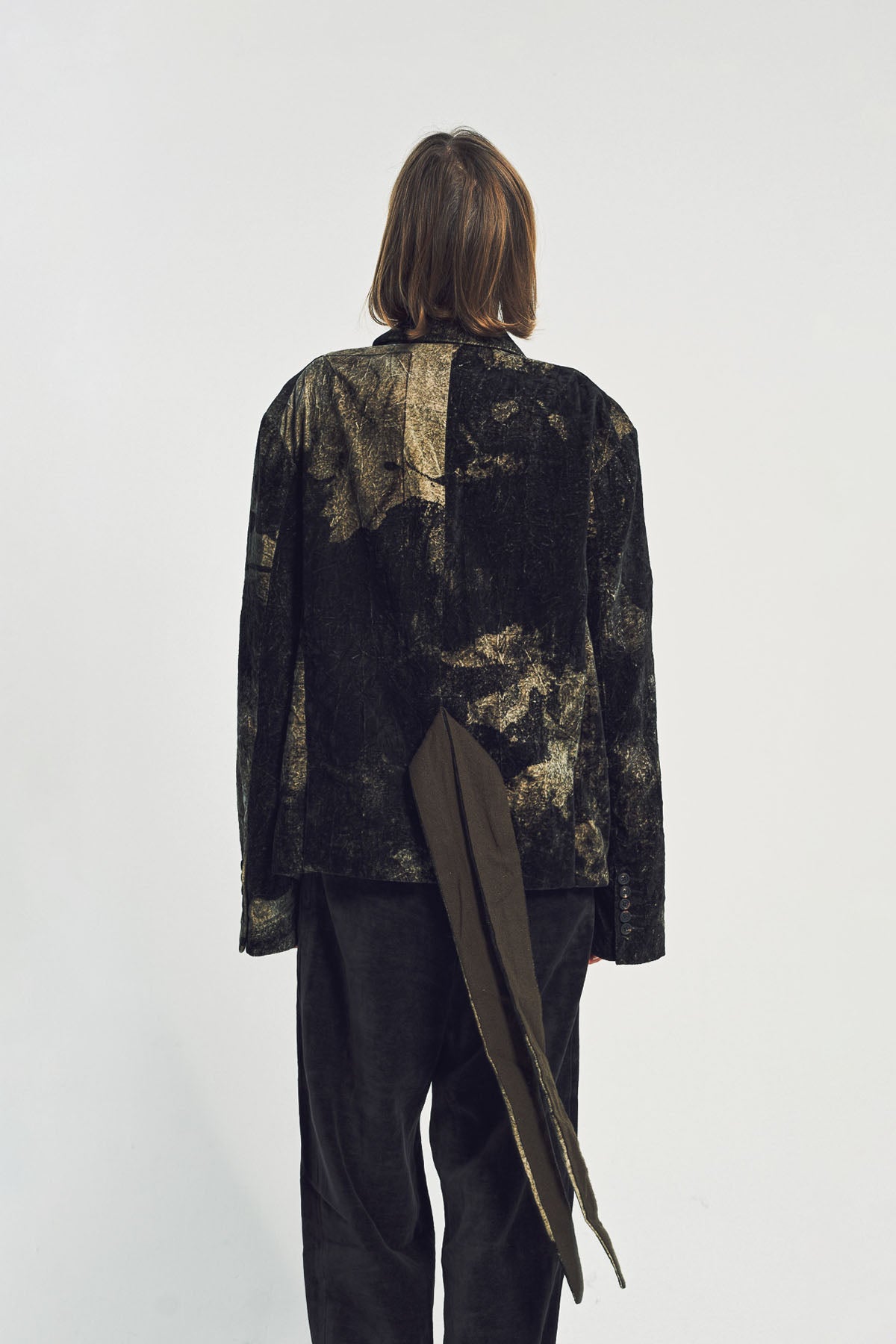 ZIGGY CHEN | CROP 2-BUTTON BLAZER