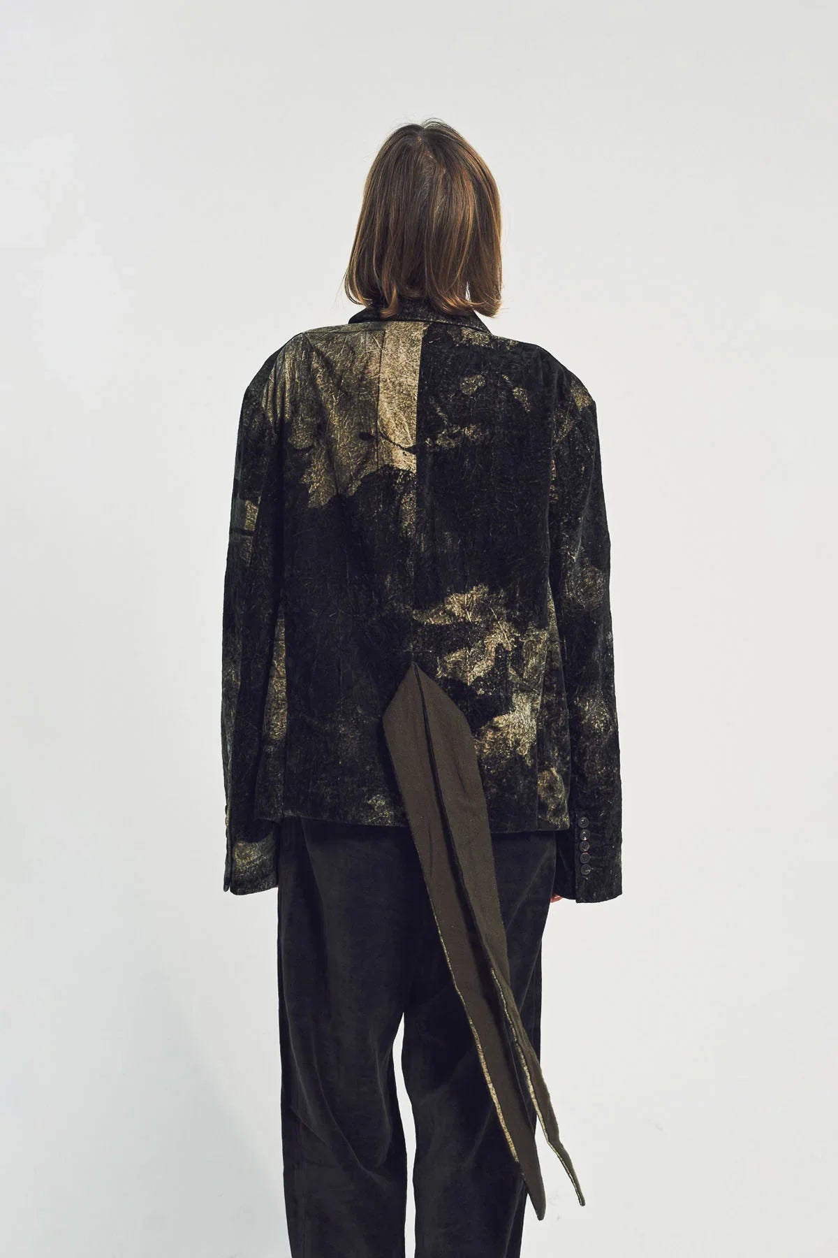ZIGGY CHEN | CROP 2-BUTTON BLAZER