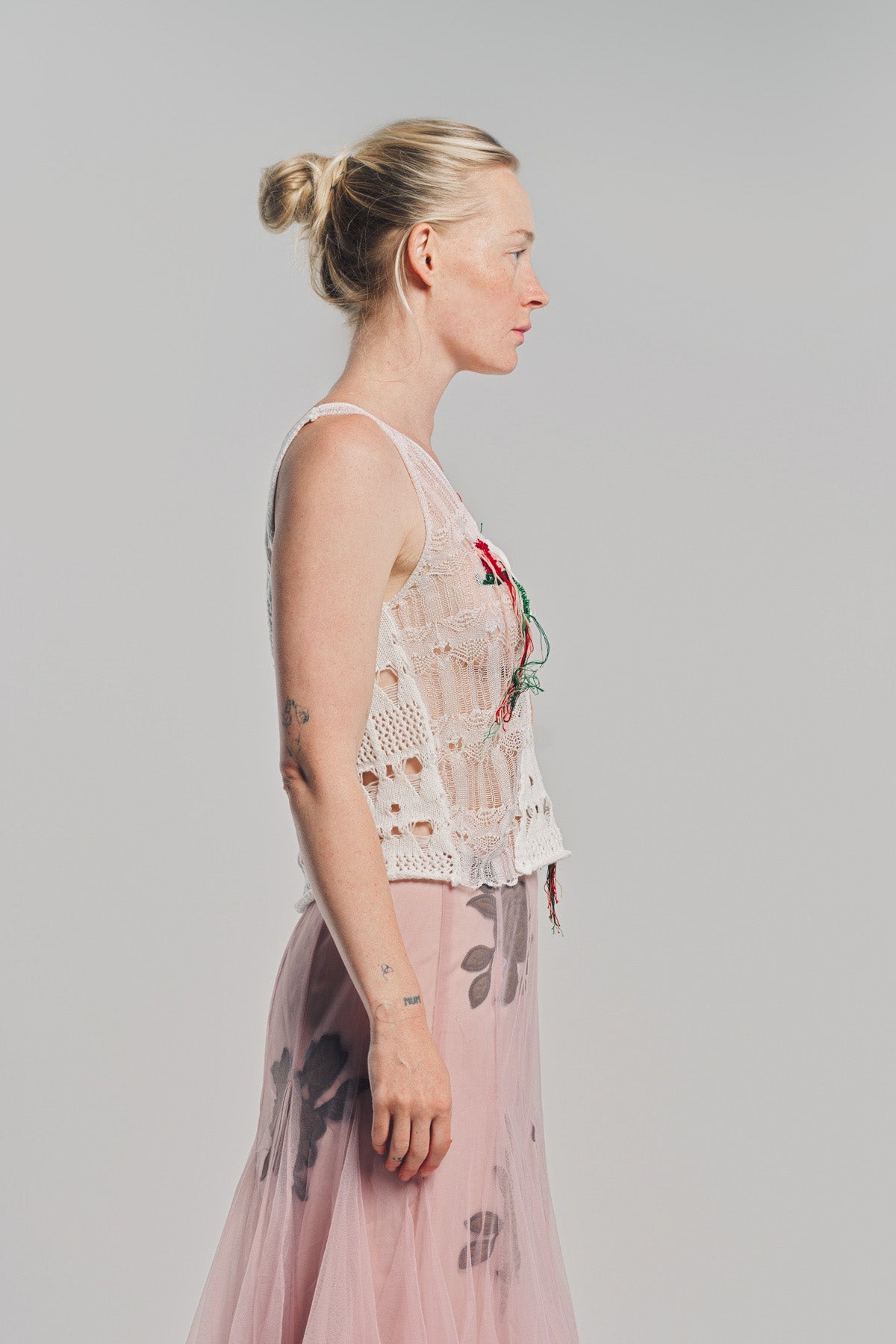 CAROLINE HU | FLORAL EMBROIDERED TANK TOP