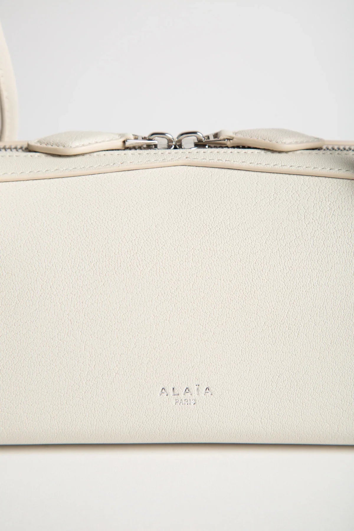 ALAÏA | LE TECKEL MEDIUM BAG IN GOATSKIN