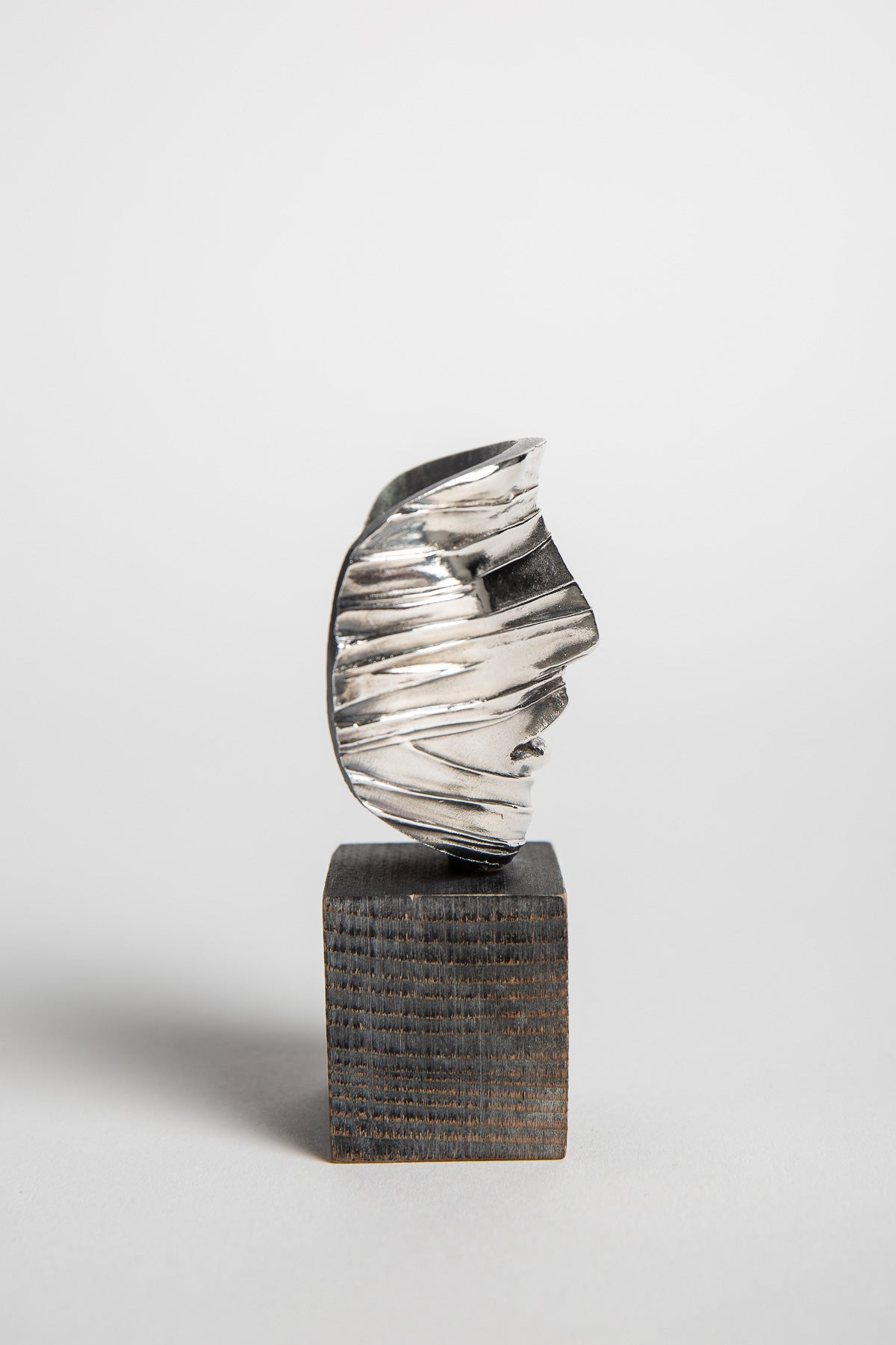IGOR MITORAJ | 1977 VEILED FACE SCULPTURE