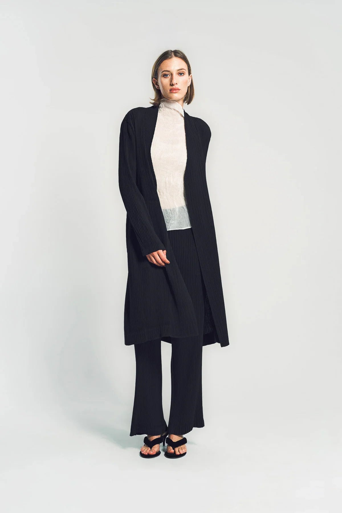 ISSEY MIYAKE | HATCHING PLEATED COAT