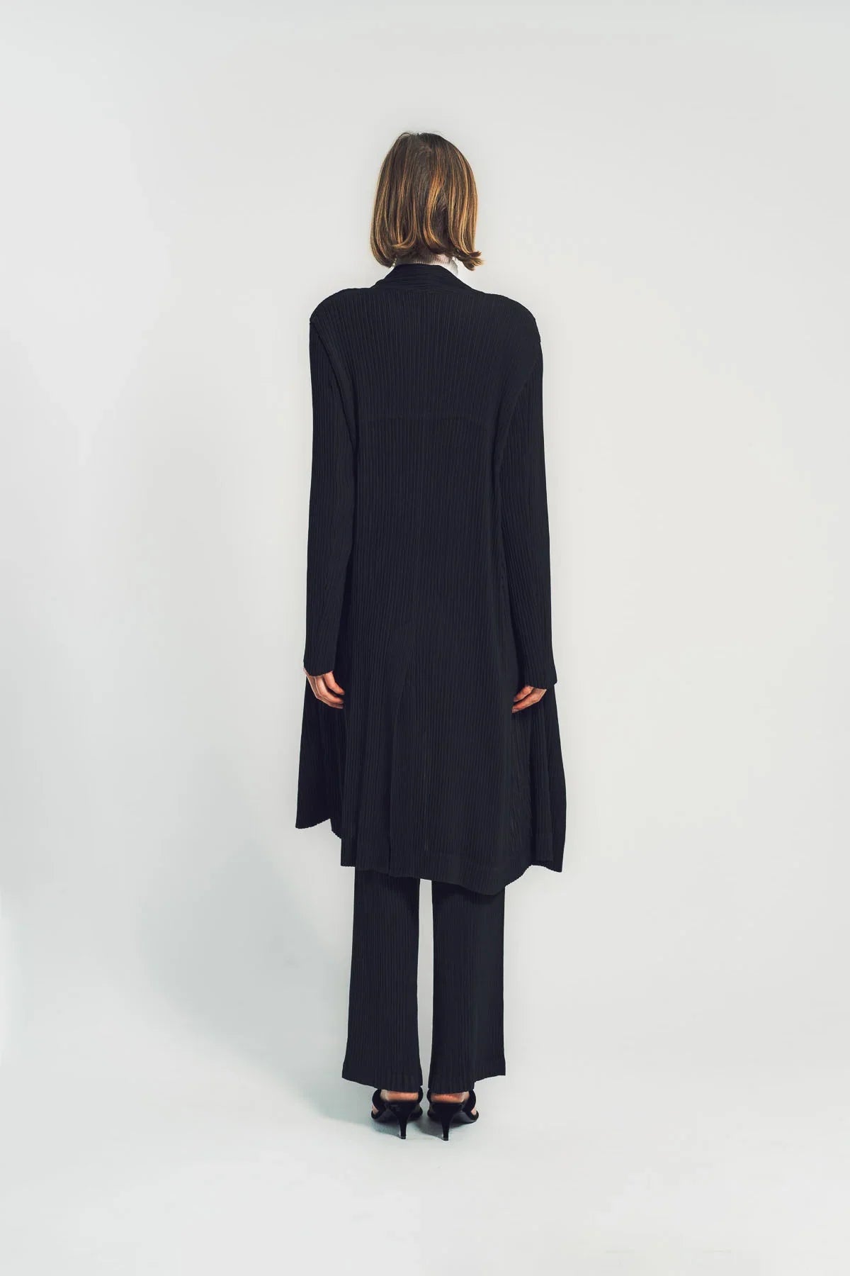 ISSEY MIYAKE | HATCHING PLEATED COAT