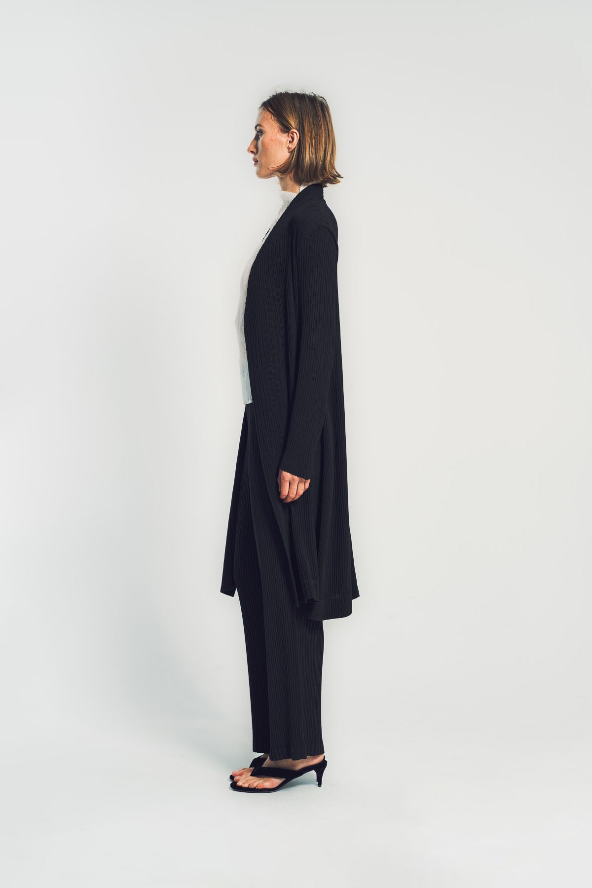 ISSEY MIYAKE | HATCHING PLEATED COAT