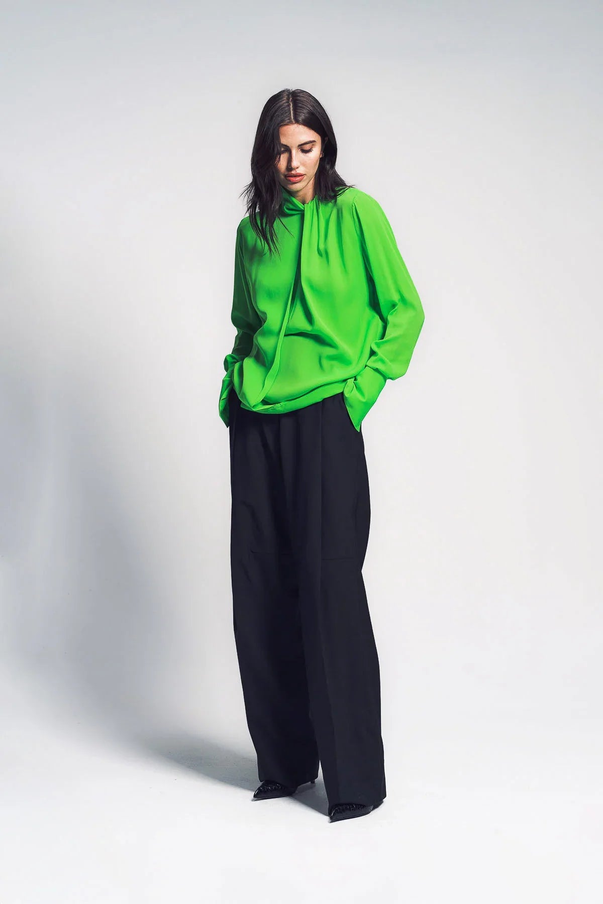 TOM FORD | VIRGIN WOOL PLEATED PANTS