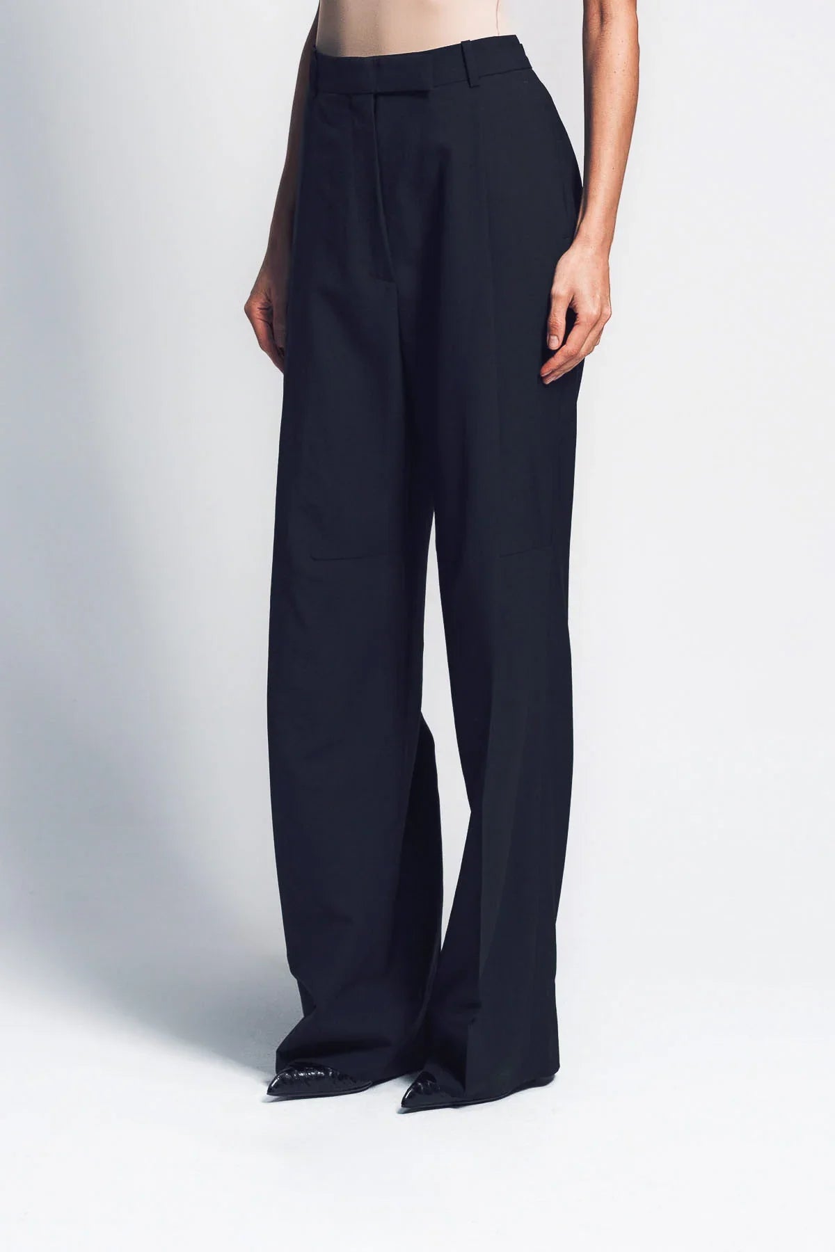 TOM FORD | VIRGIN WOOL PLEATED PANTS