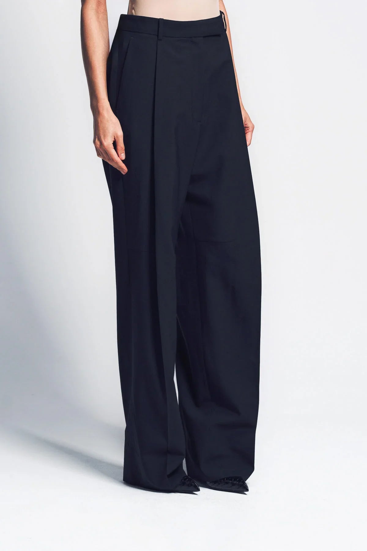 TOM FORD | VIRGIN WOOL PLEATED PANTS