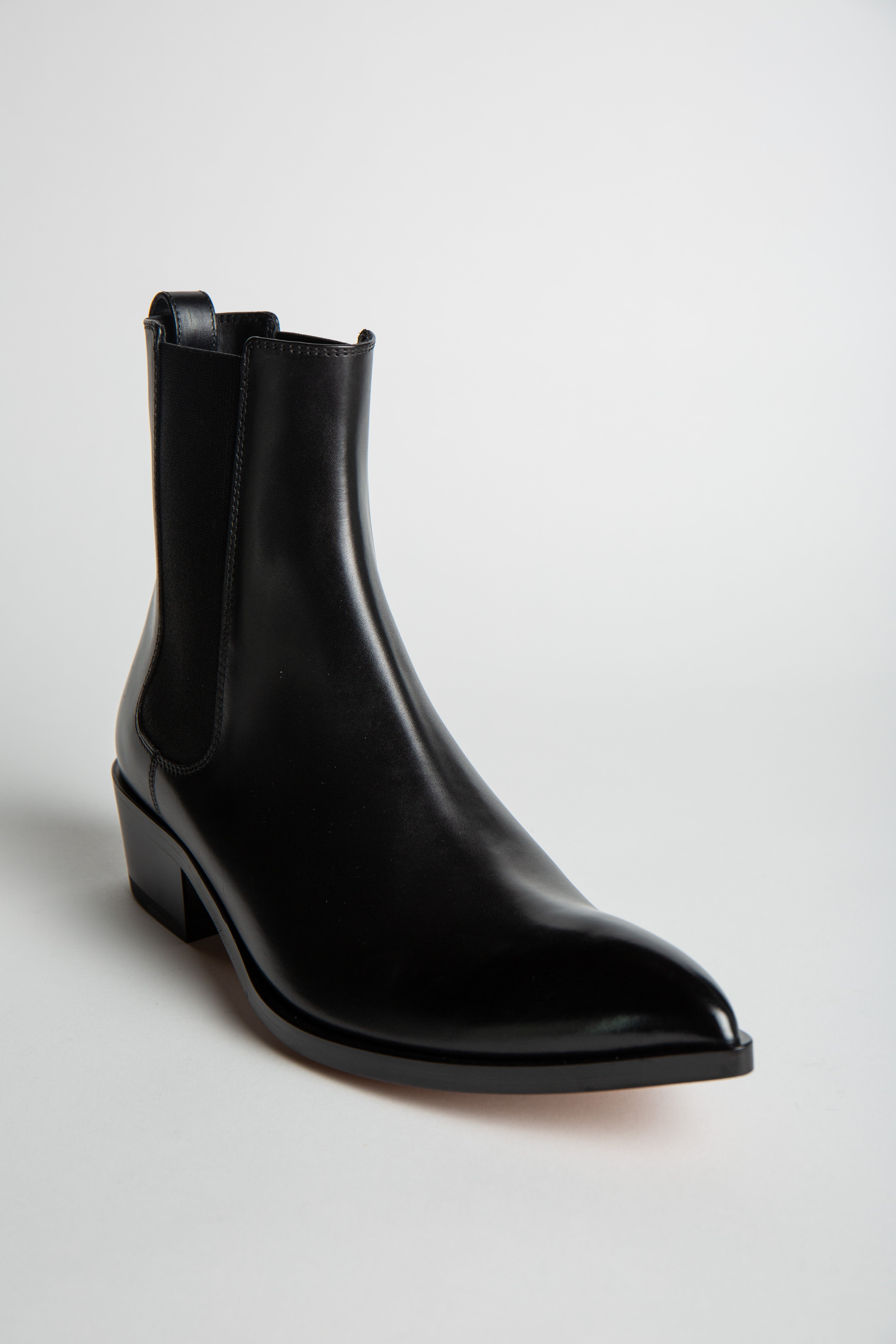 TOM FORD | BURNISHED LEATHER CHELSEA BOOTS