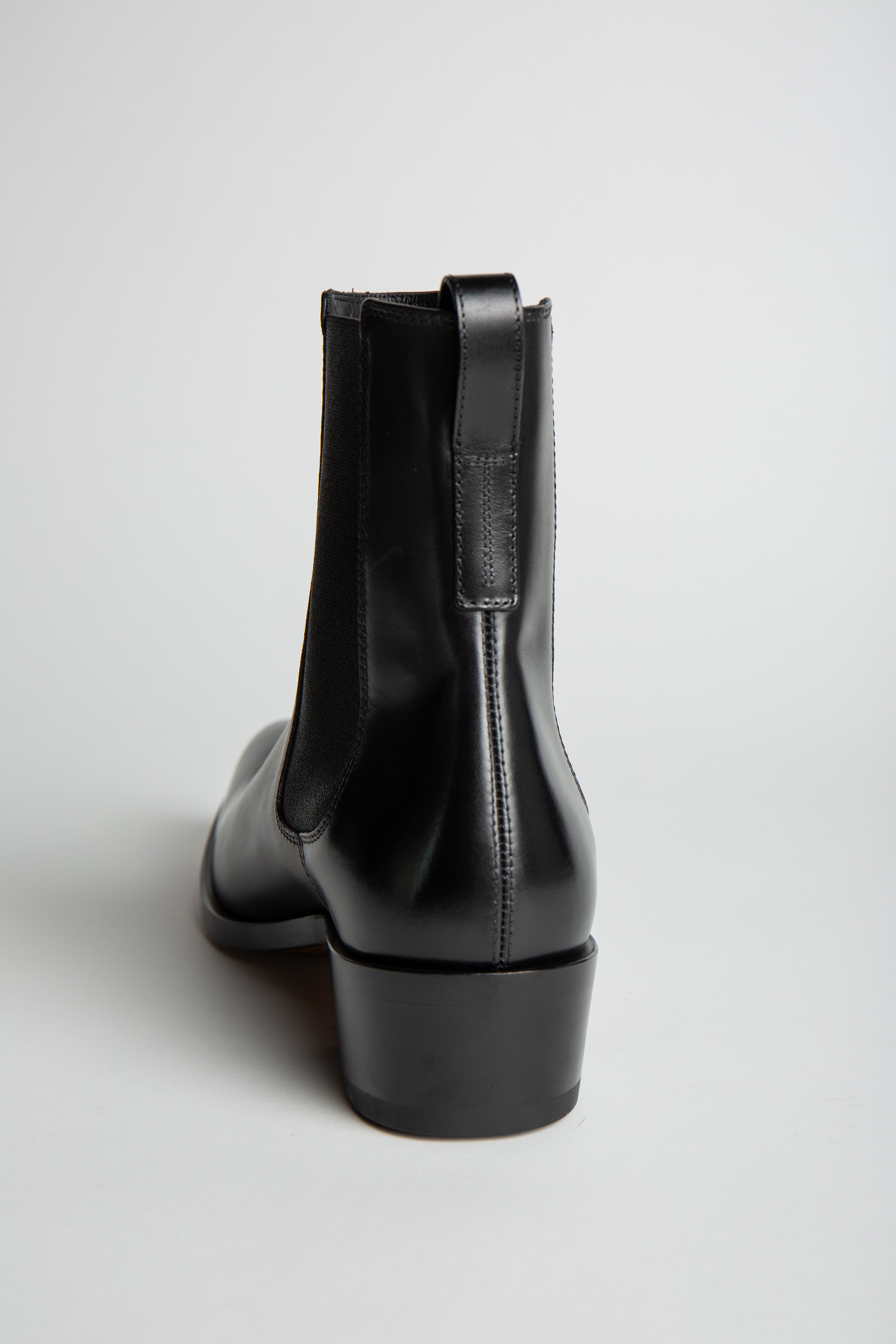 TOM FORD | BURNISHED LEATHER CHELSEA BOOTS