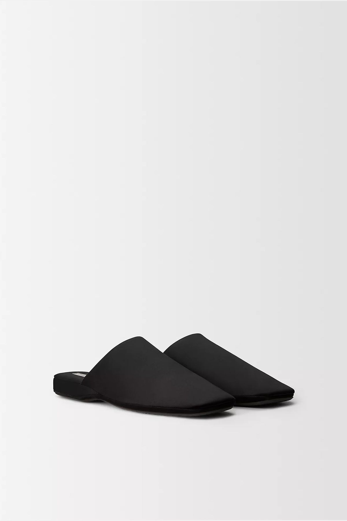 CALVIN KLEIN | HUGH SILK SATIN SLIPPERS
