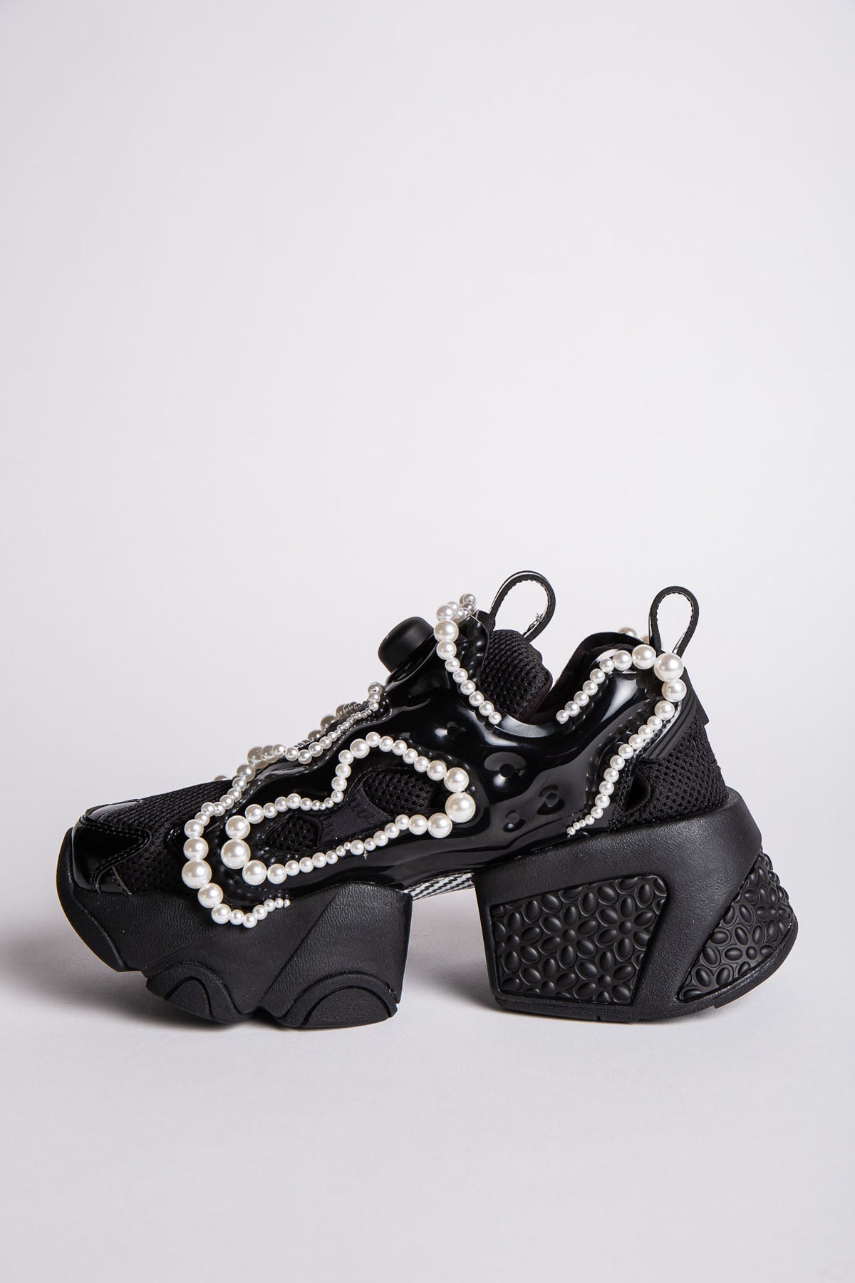 NOIR KEI NINOMIYA | REEBOK FLYING PEARL PUMP - MAXFIELD LA