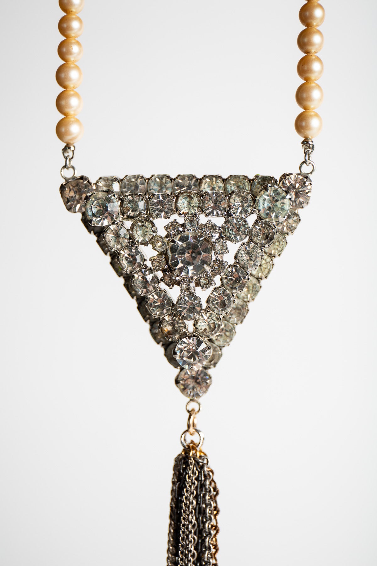TOM BINNS | LOOSE CHAINS TRIANGLE NECKLACE