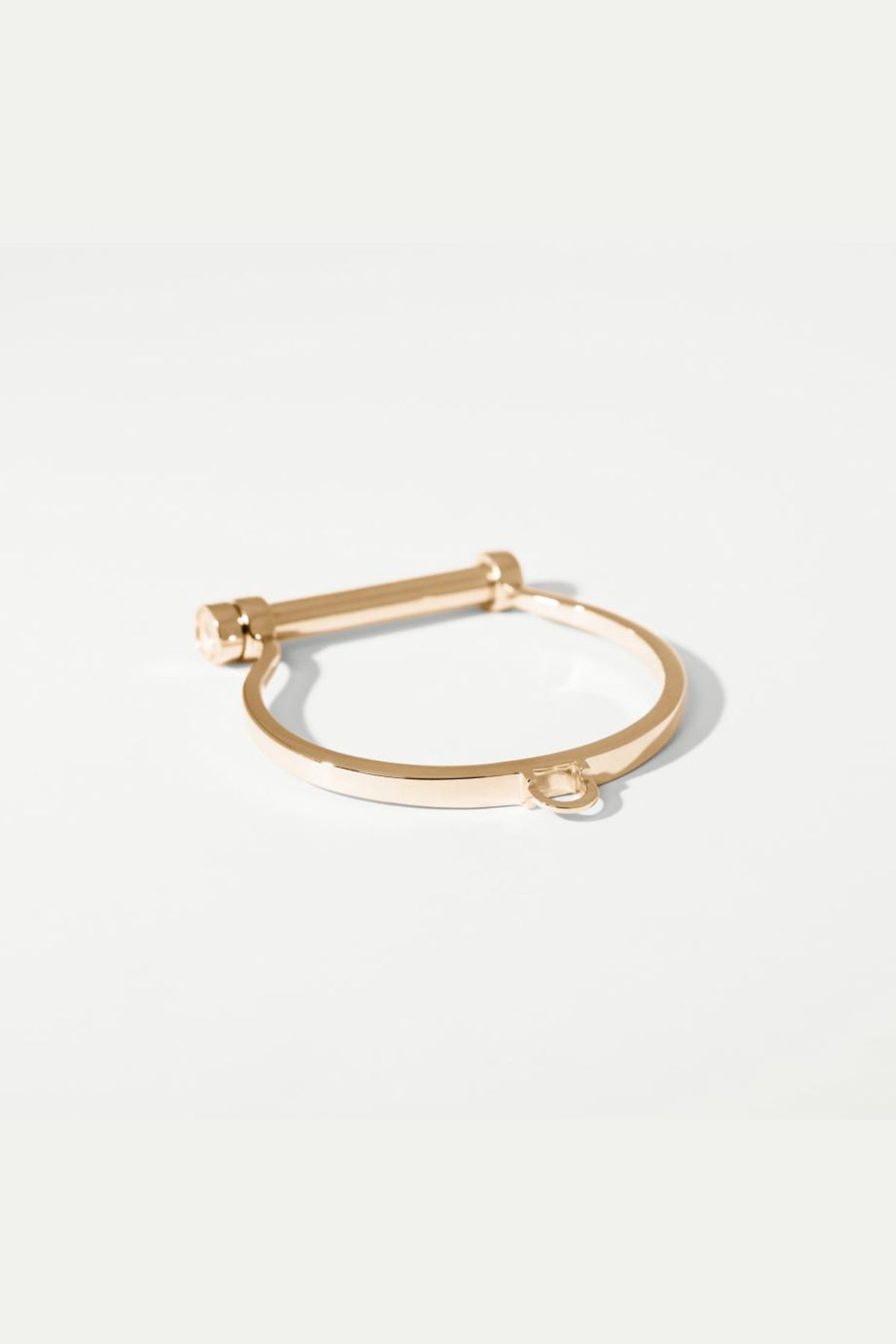 HANNAH MARTIN | SINGLE SHACKLE YELLOW GOLD BANGLE