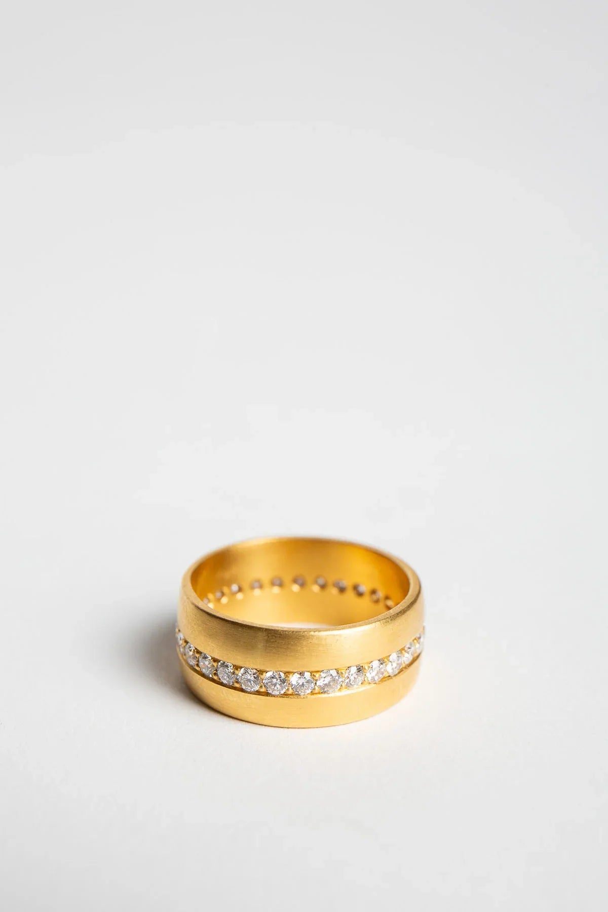 ELI HALILI | YELLOW GOLD & DIAMOND BAND RING
