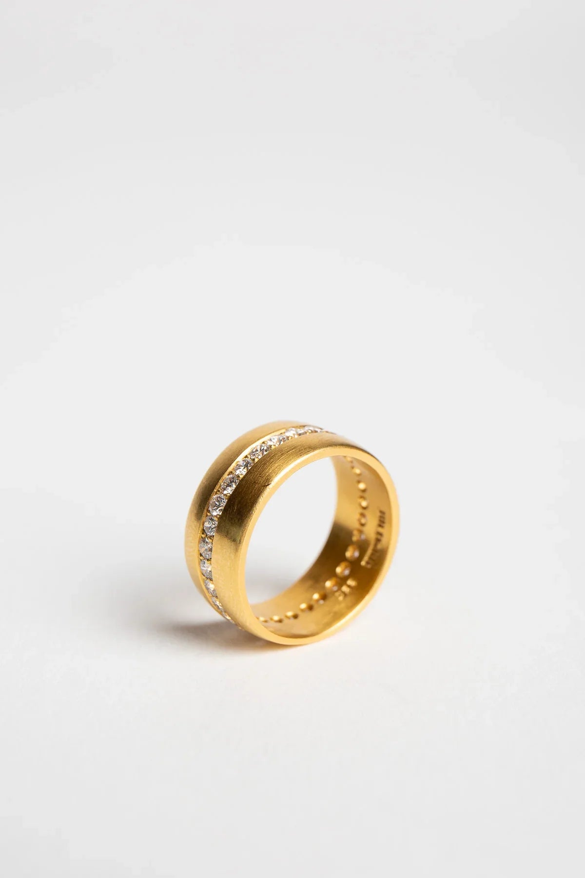 ELI HALILI | YELLOW GOLD & DIAMOND BAND RING