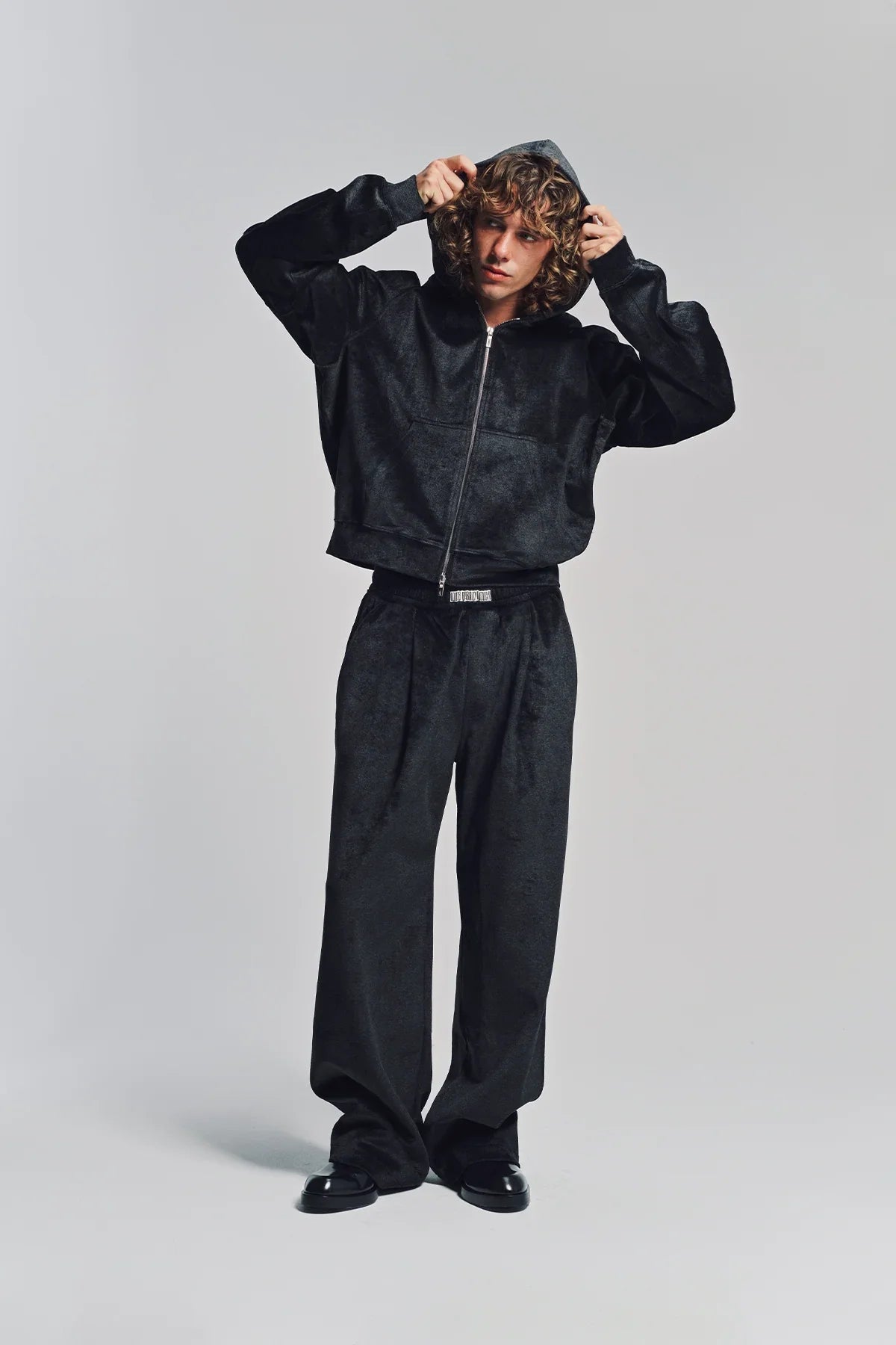 LOUIS GABRIEL NOUCHI | VELVET SWEATSHIRT