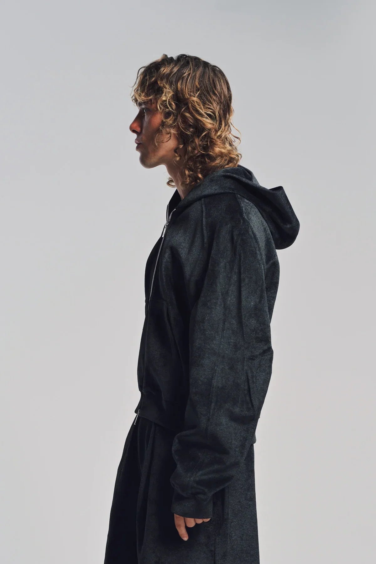 LOUIS GABRIEL NOUCHI | VELVET SWEATSHIRT