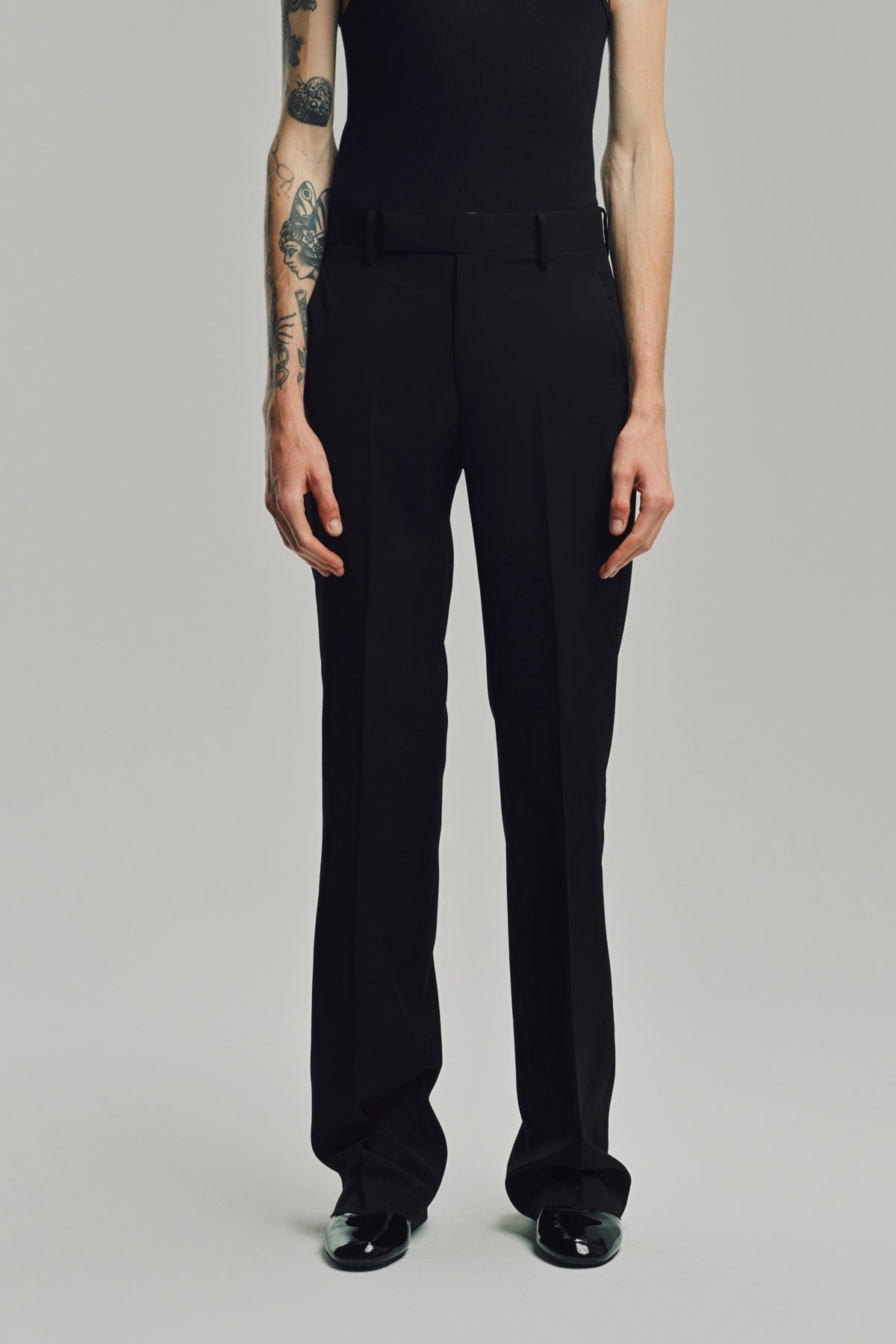 KYOSUKE KUNIMOTO | NOIR FLAT FRONT PANTS