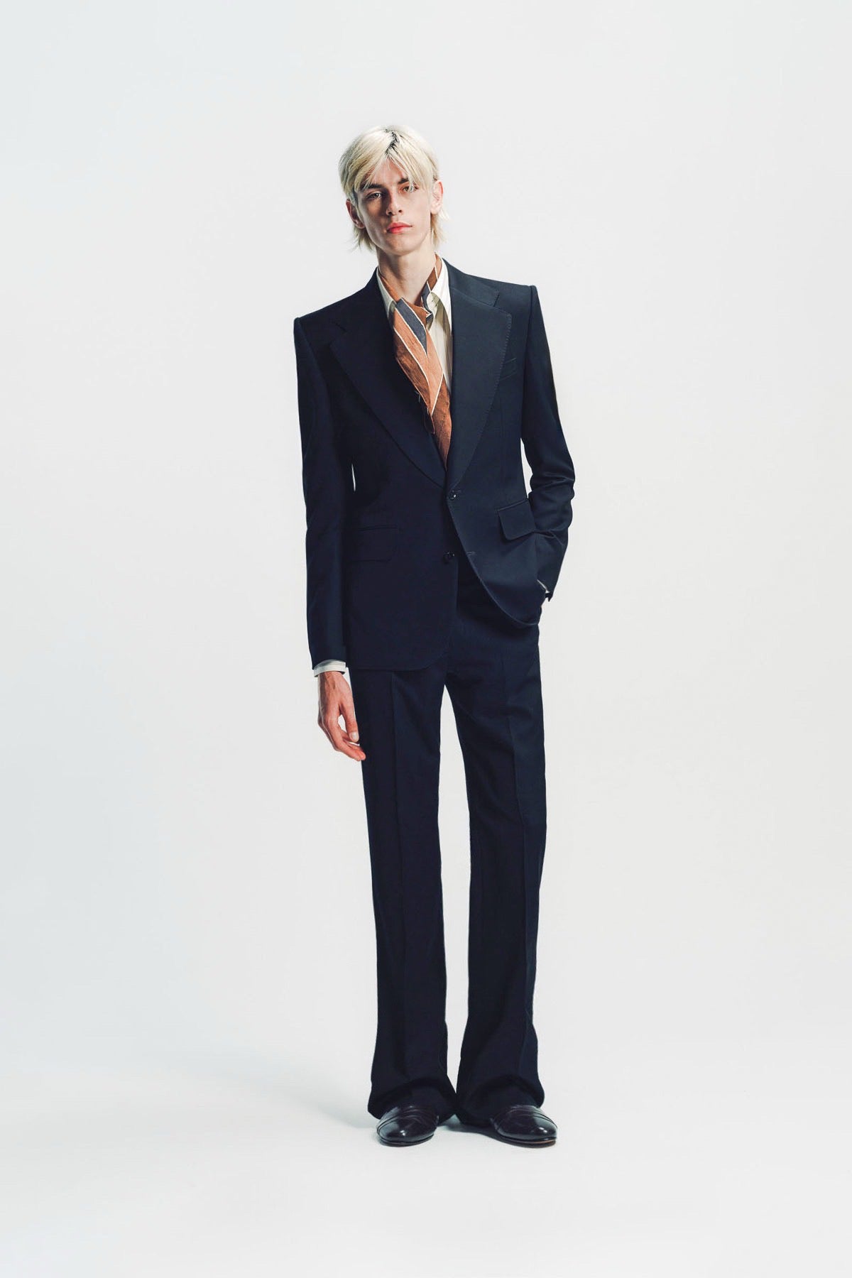 KYOSUKE KUNIMOTO | NOIR NOTCHED LAPEL JACKET