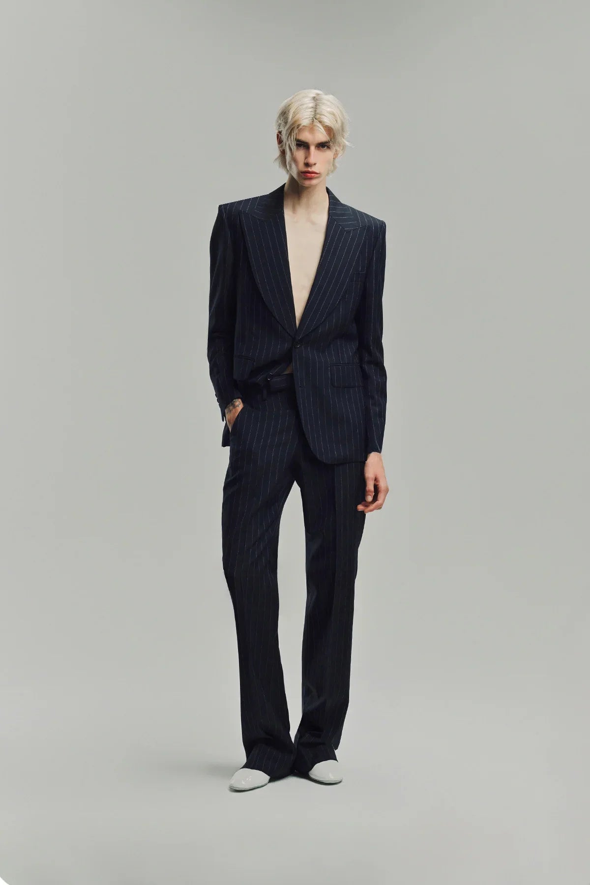 KYOSUKE KUNIMOTO | NAVY FLAT FRONT PANTS