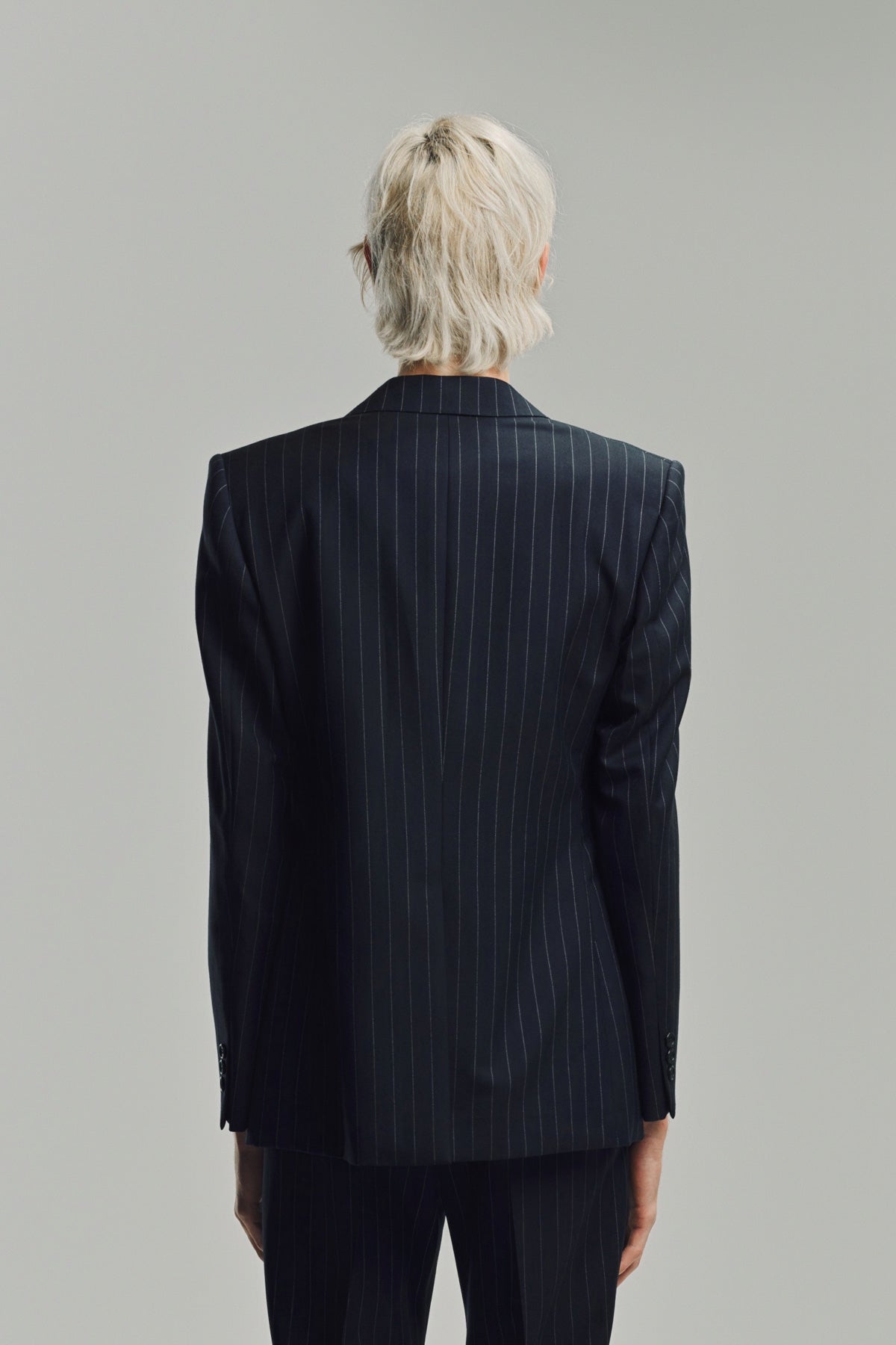 KYOSUKE KUNIMOTO | NAVY NOTCHED LAPEL JACKET