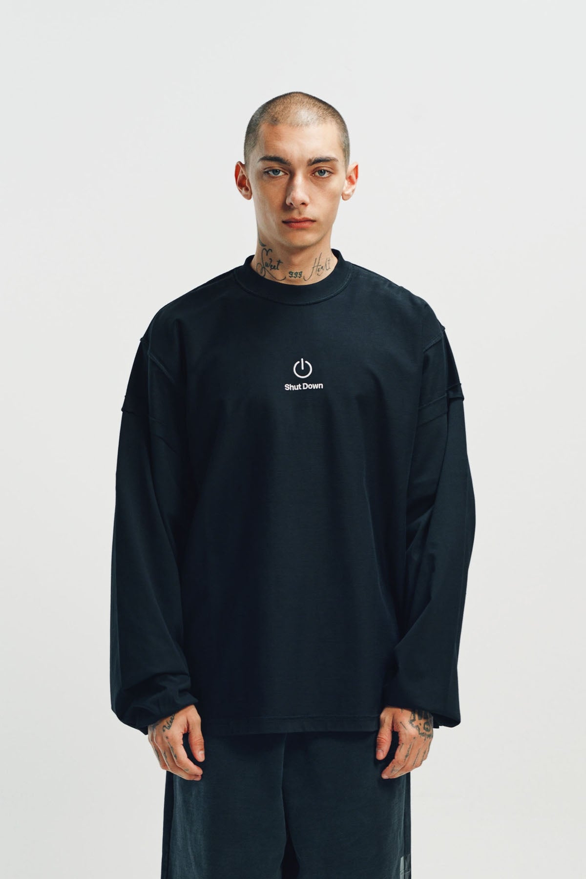 VETEMENTS | 'SHUT DOWN' EMBROIDERED REWORK LONG SLEEVE SHIRT